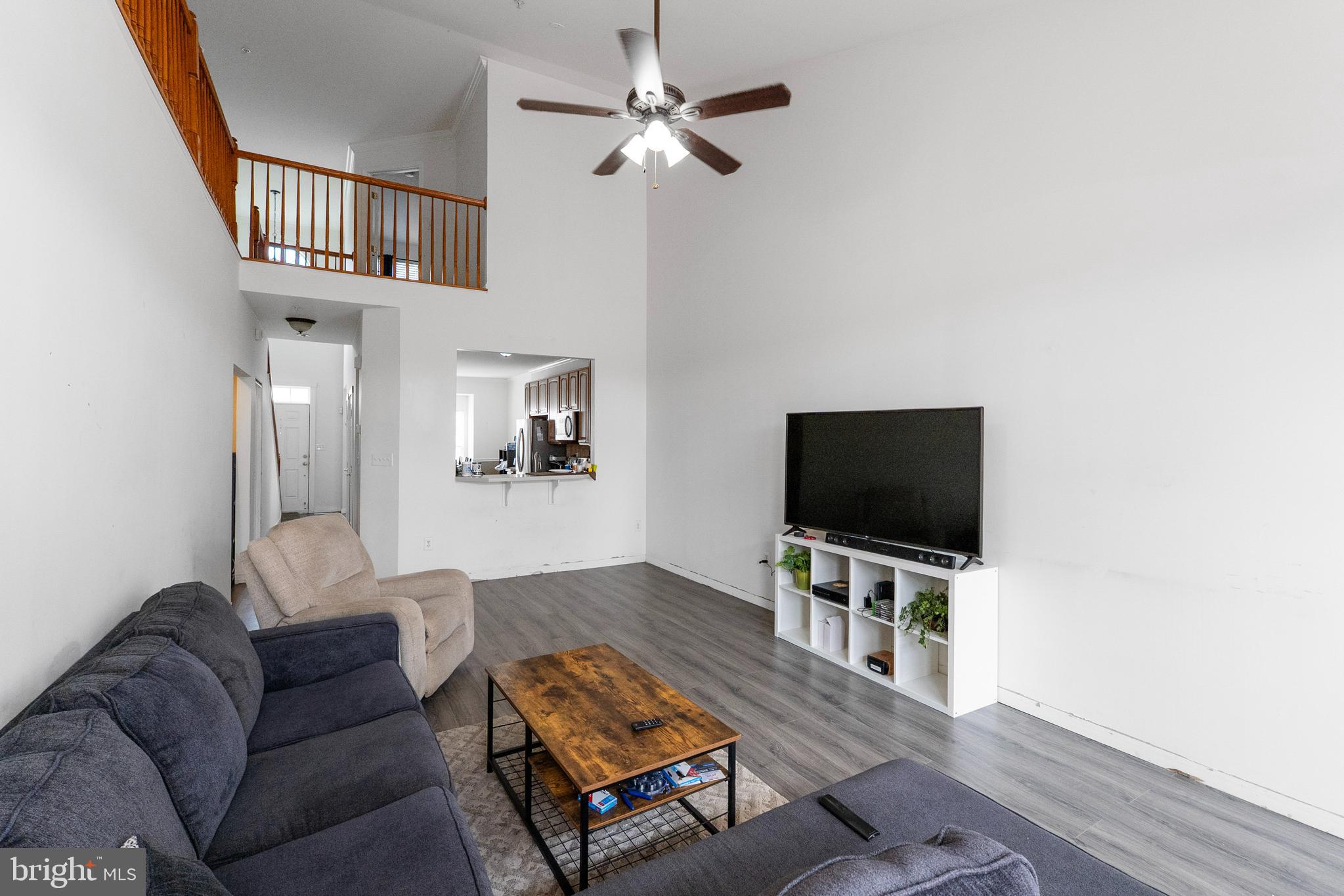 1517 FAIR OAK DRIVE