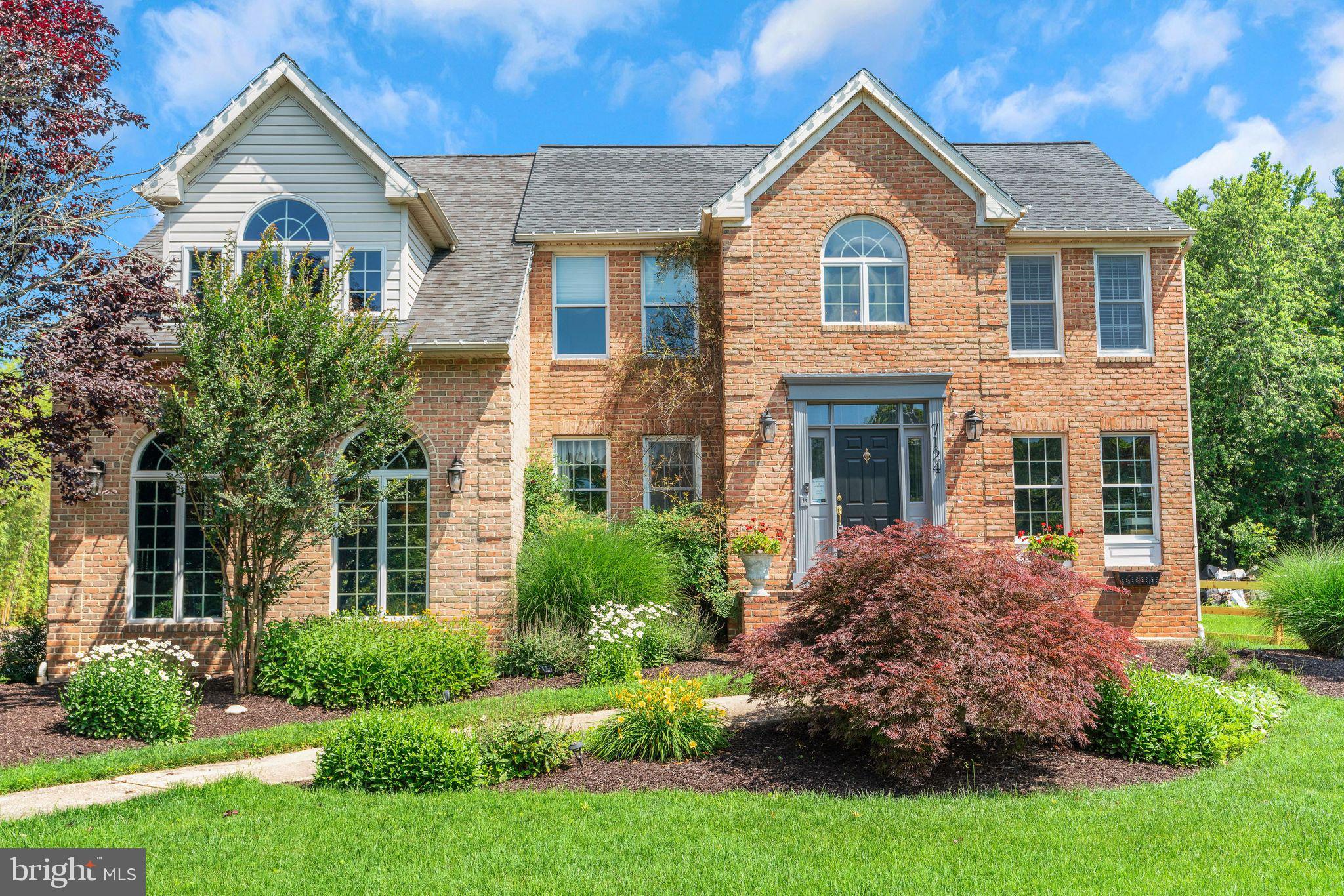 7124 GRACES QUARTERS