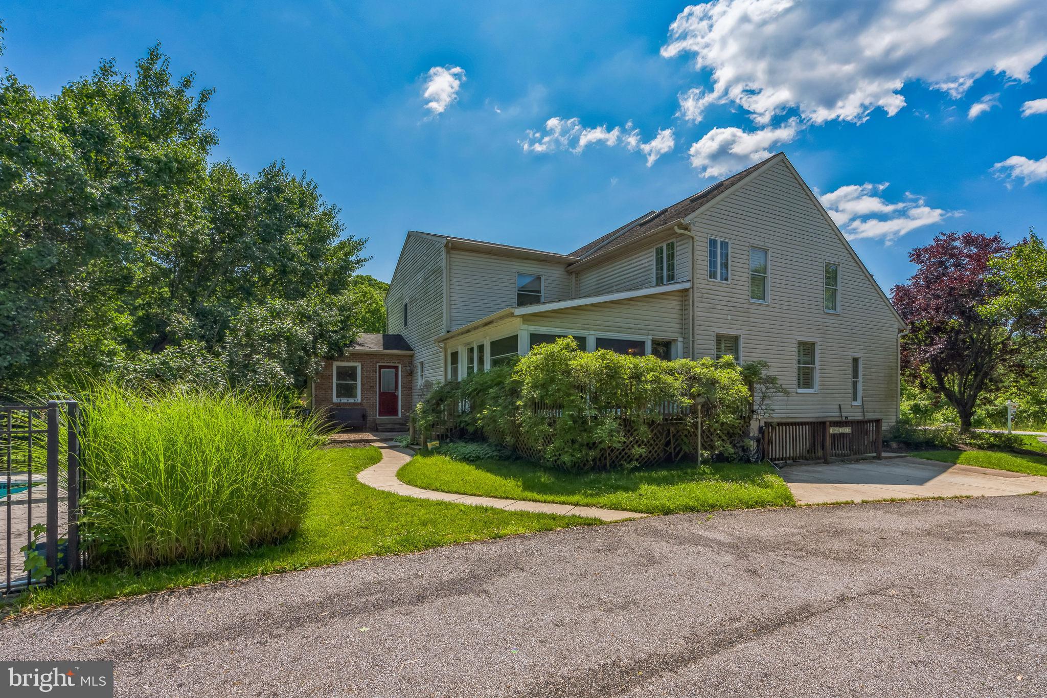 7124 GRACES QUARTERS