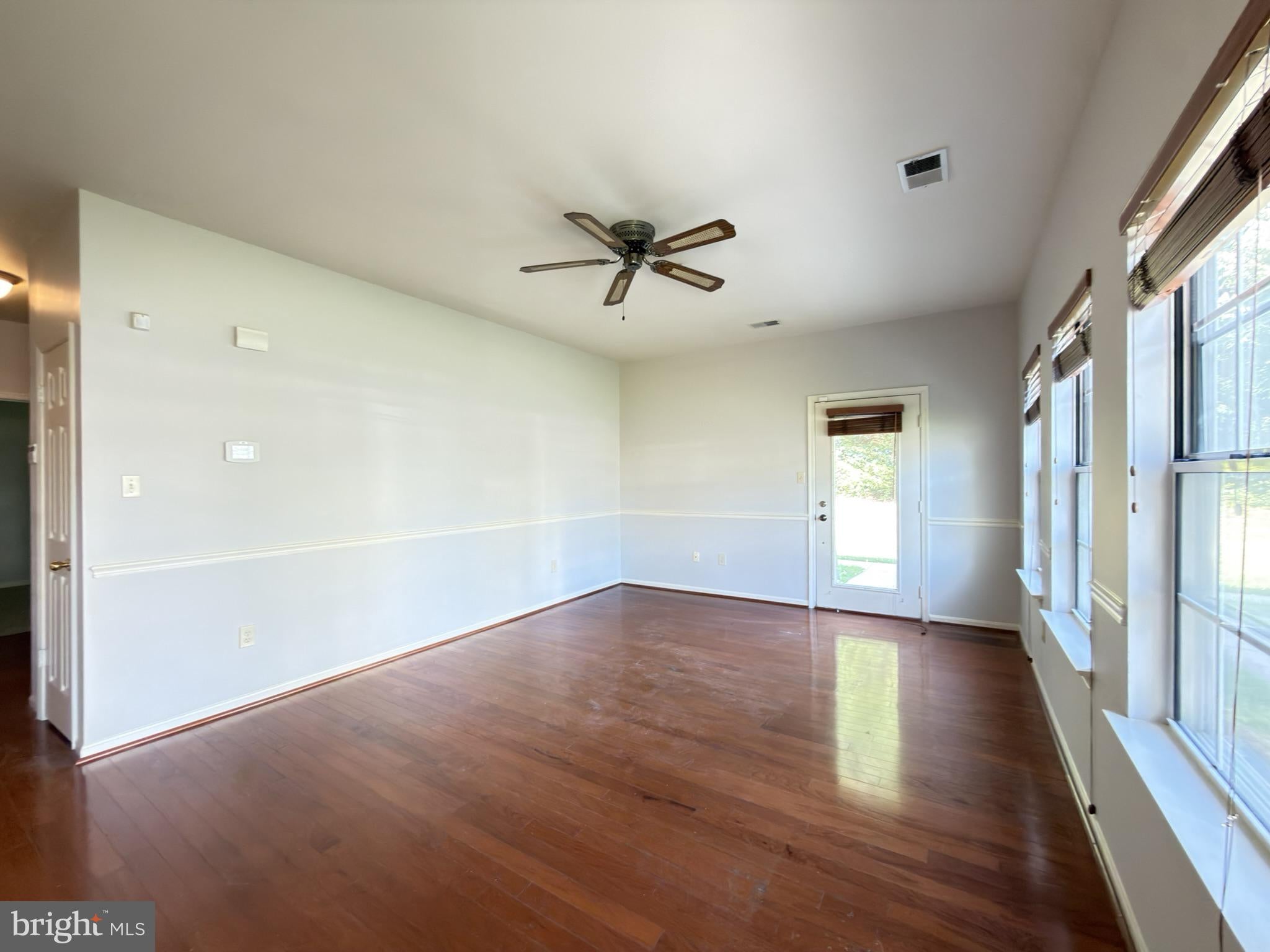 1426 NUTWOOD COURT