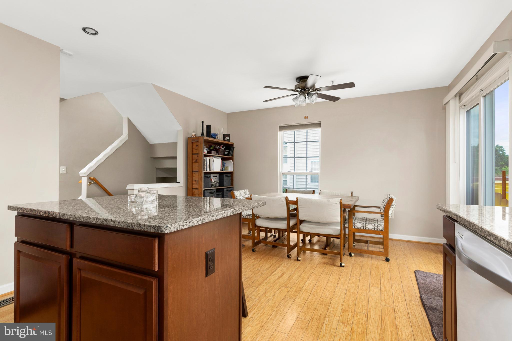 SEVEN OAKS - Residential