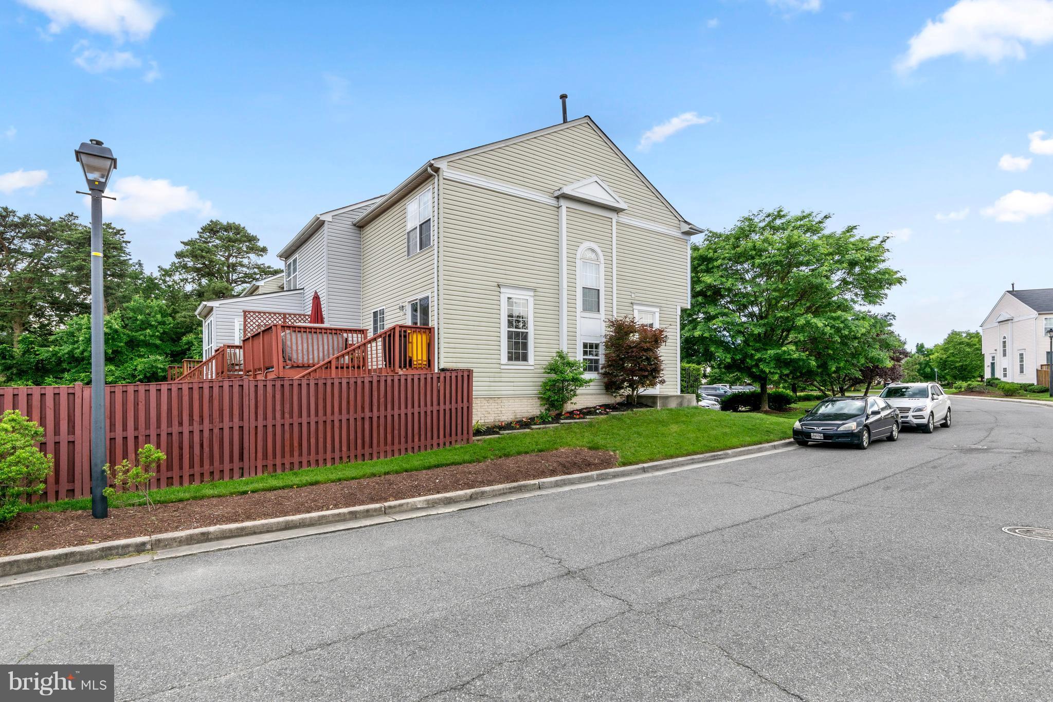 SEVEN OAKS - Residential