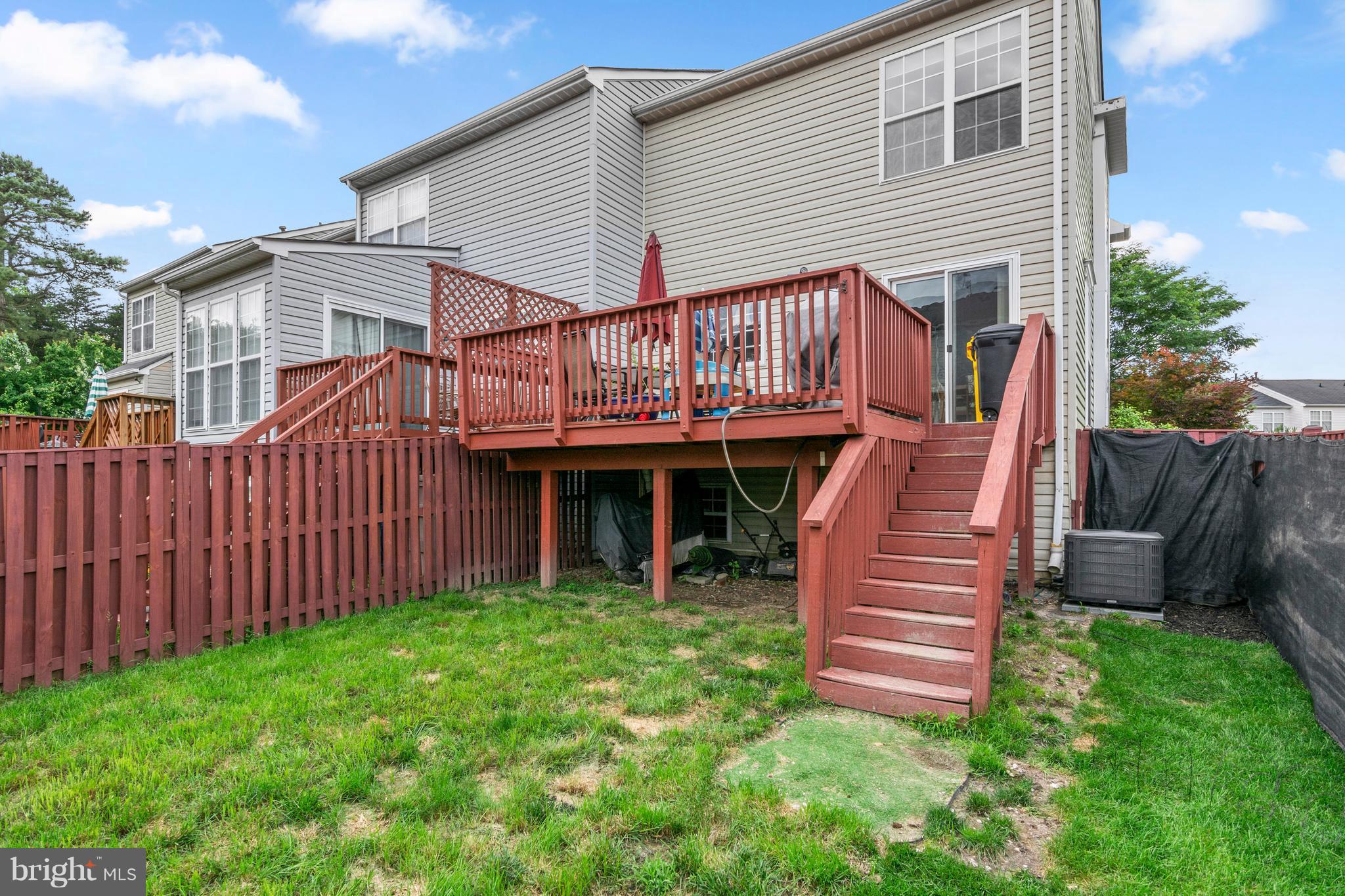 SEVEN OAKS - Residential