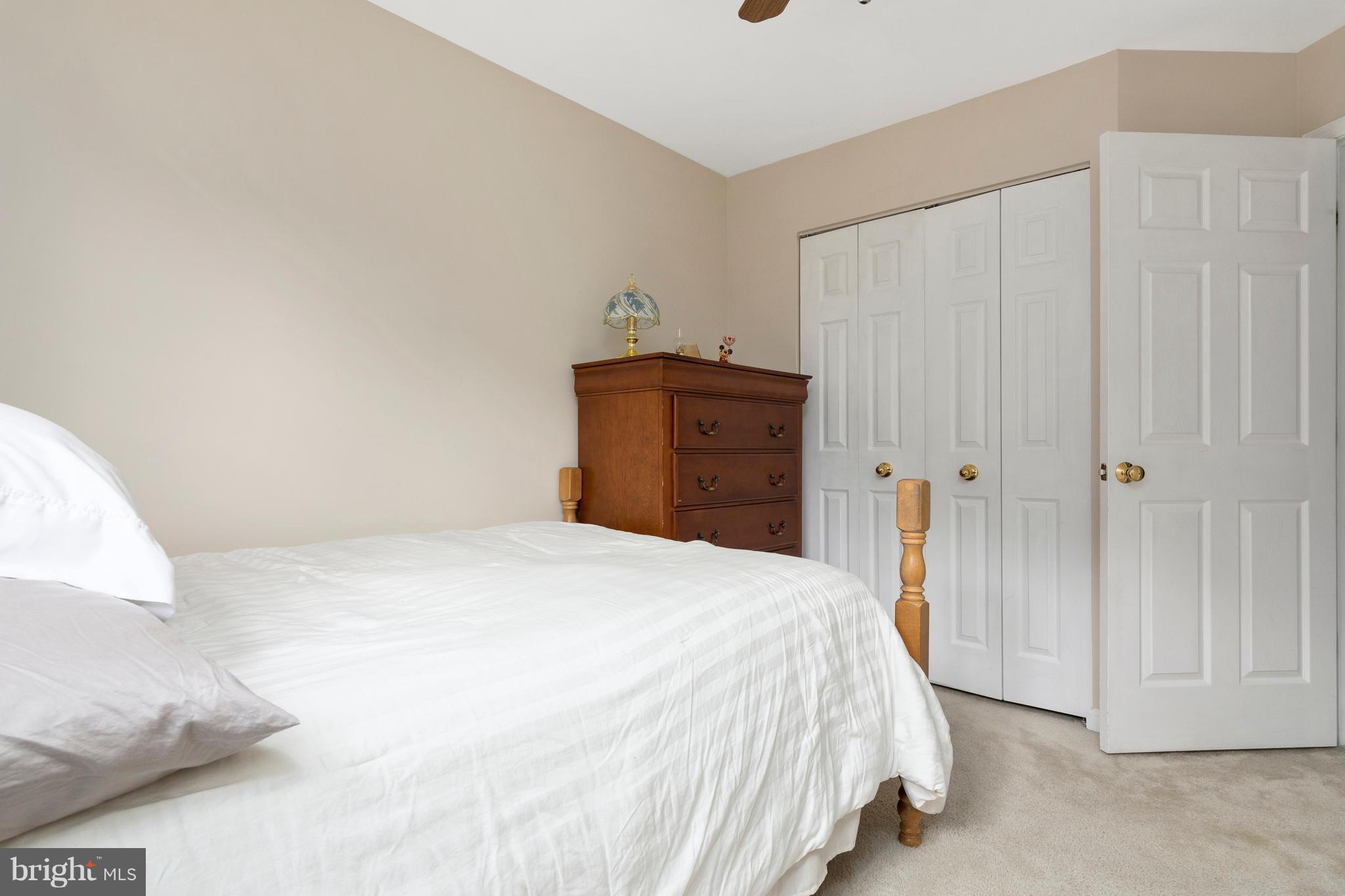 SEVEN OAKS - Residential