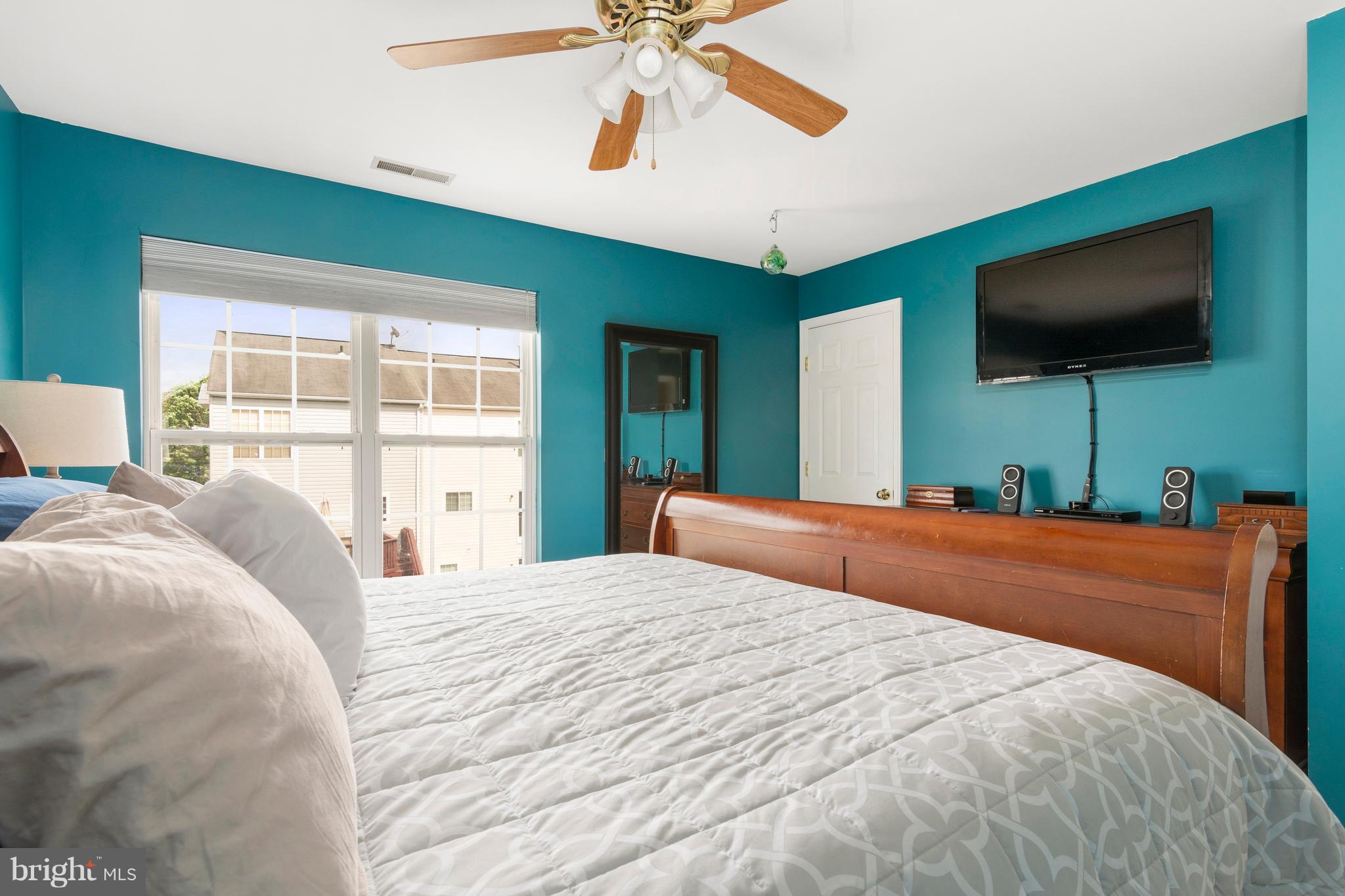 SEVEN OAKS - Residential