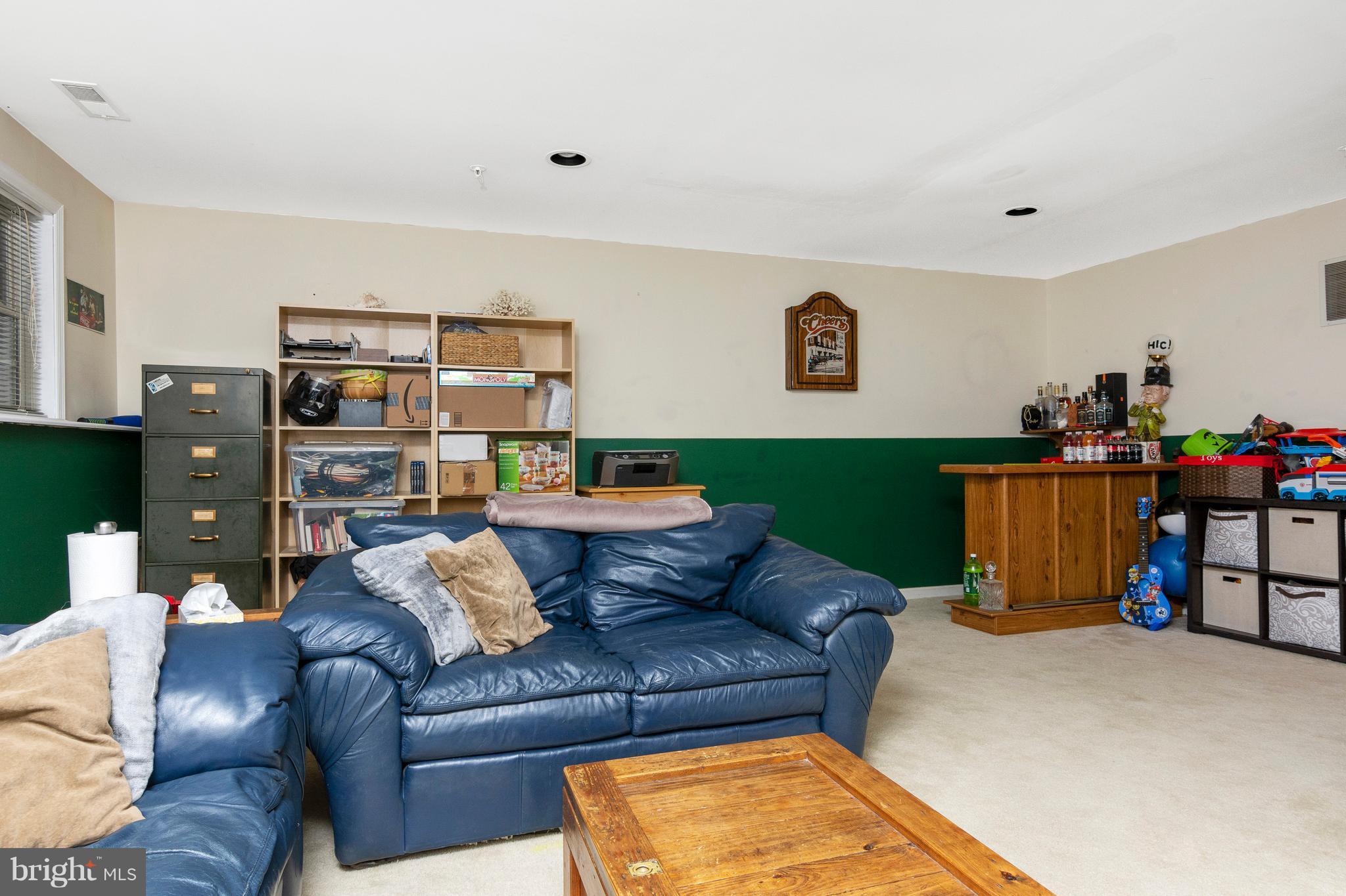 SEVEN OAKS - Residential