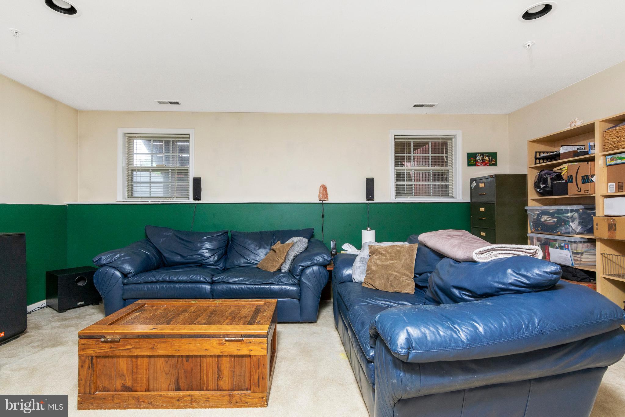 SEVEN OAKS - Residential