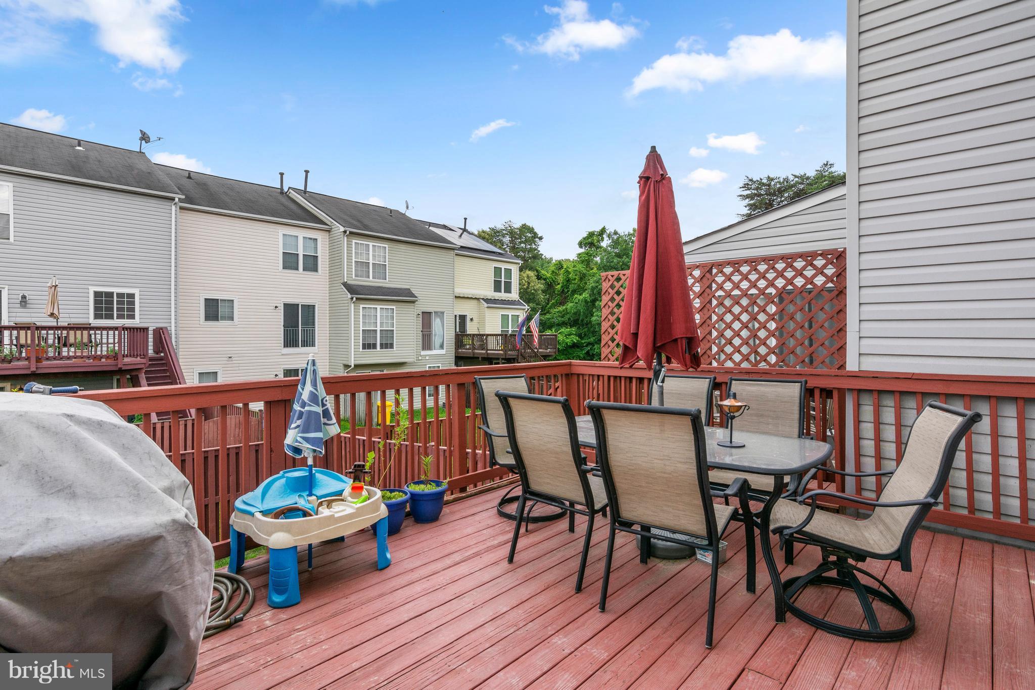 SEVEN OAKS - Residential