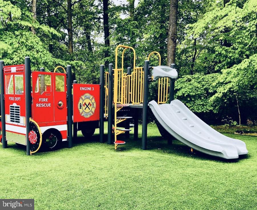 KINGSTOWNE - Residential