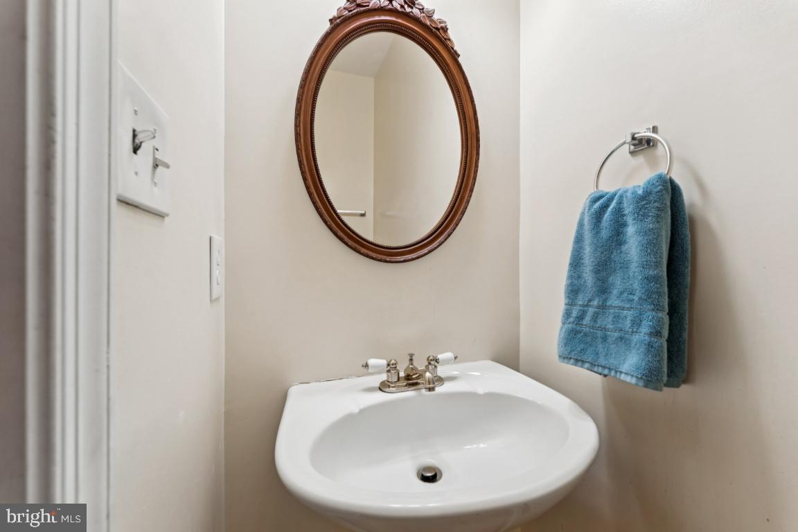 KINGSTOWNE - Residential