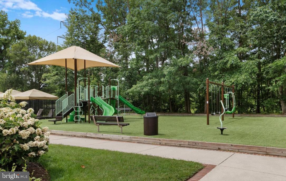 KINGSTOWNE - Residential