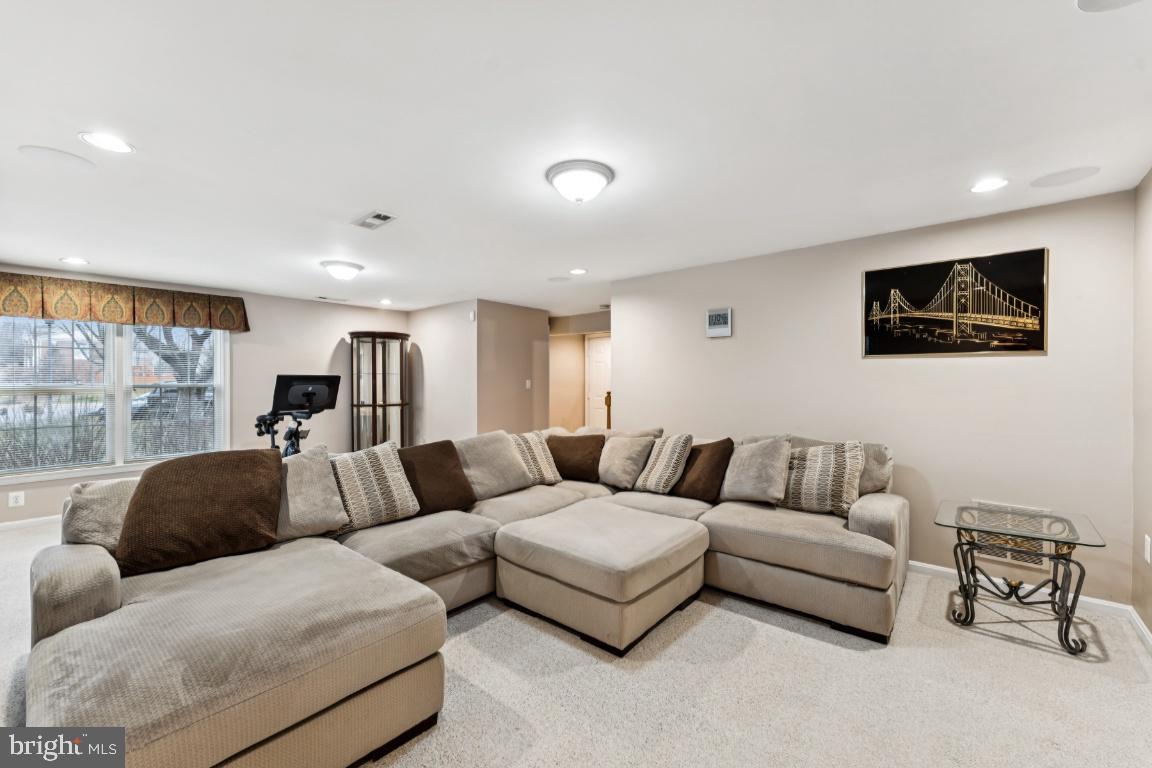 KINGSTOWNE - Residential