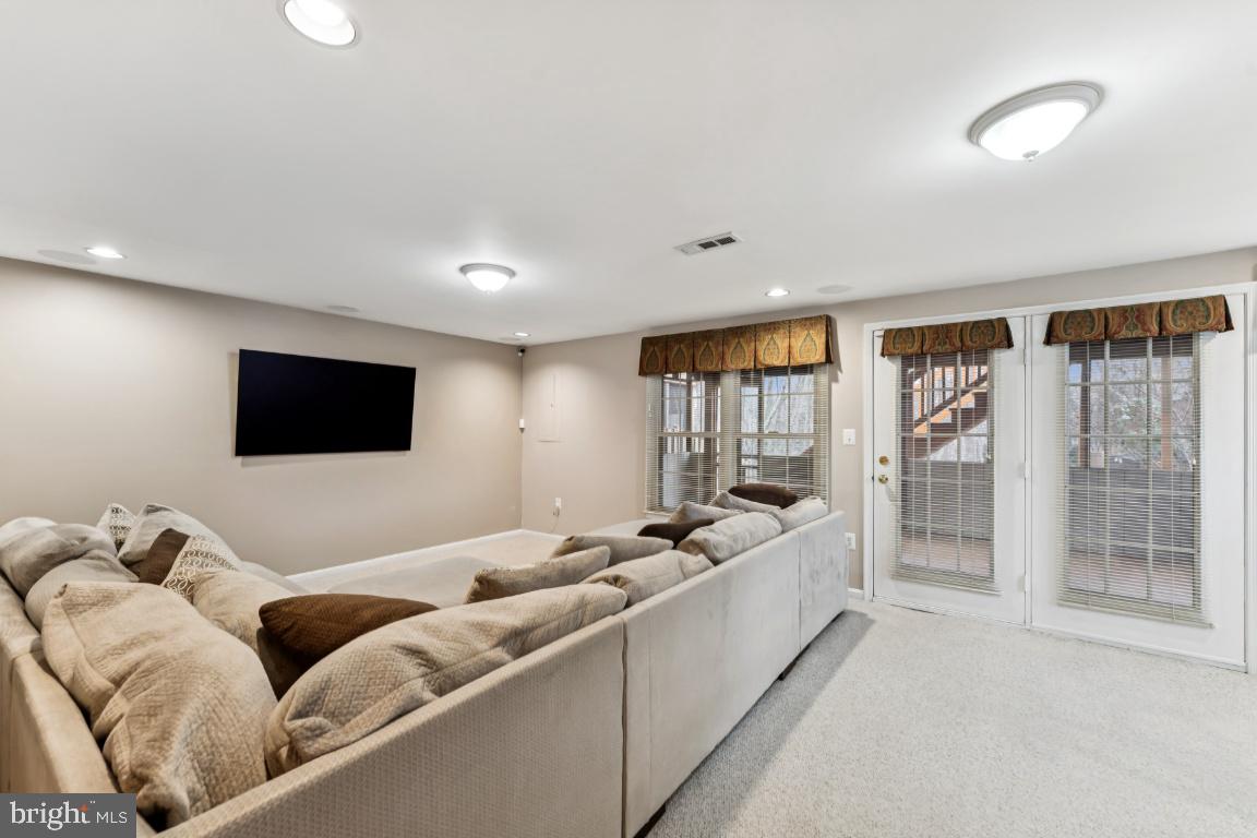 KINGSTOWNE - Residential