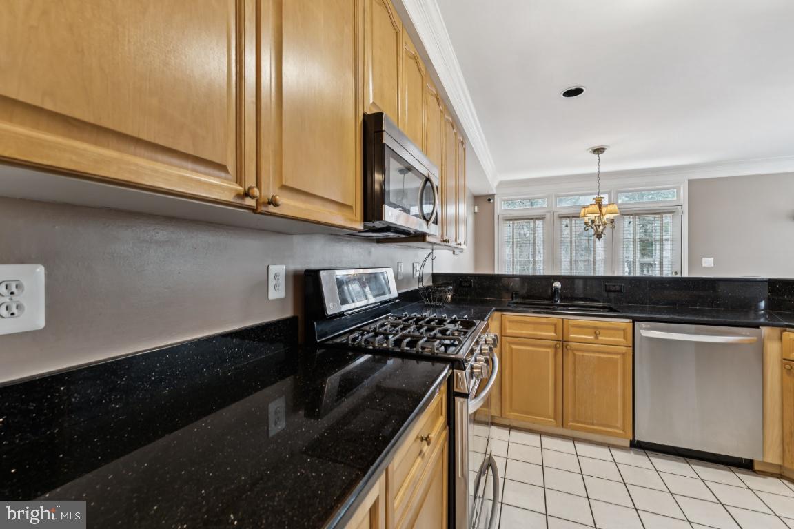 KINGSTOWNE - Residential