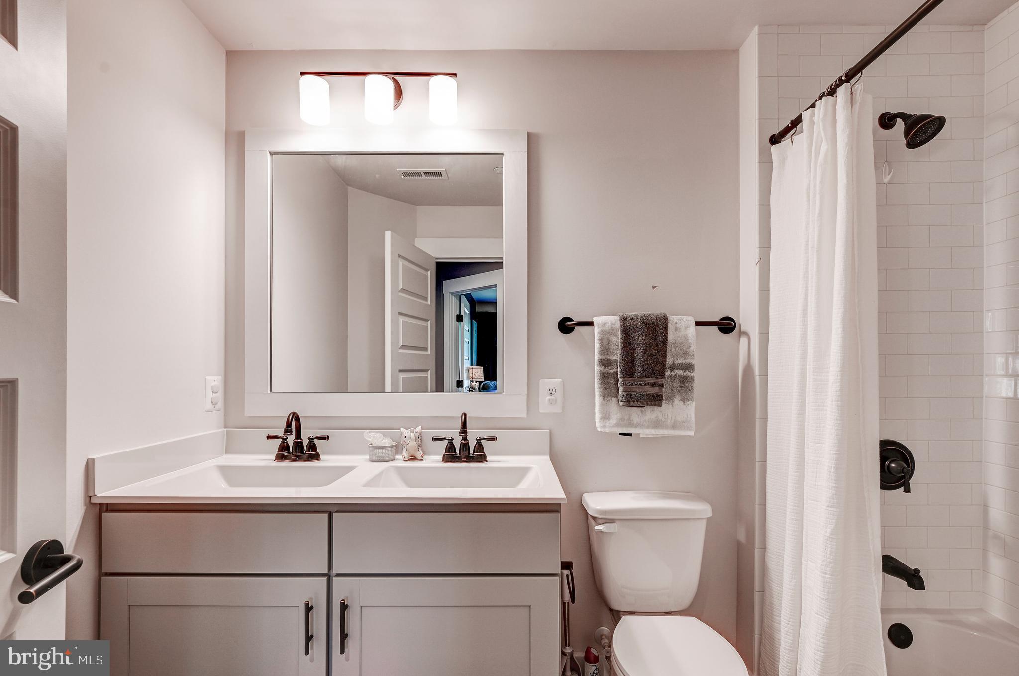 CARROLL MANOR - Residential