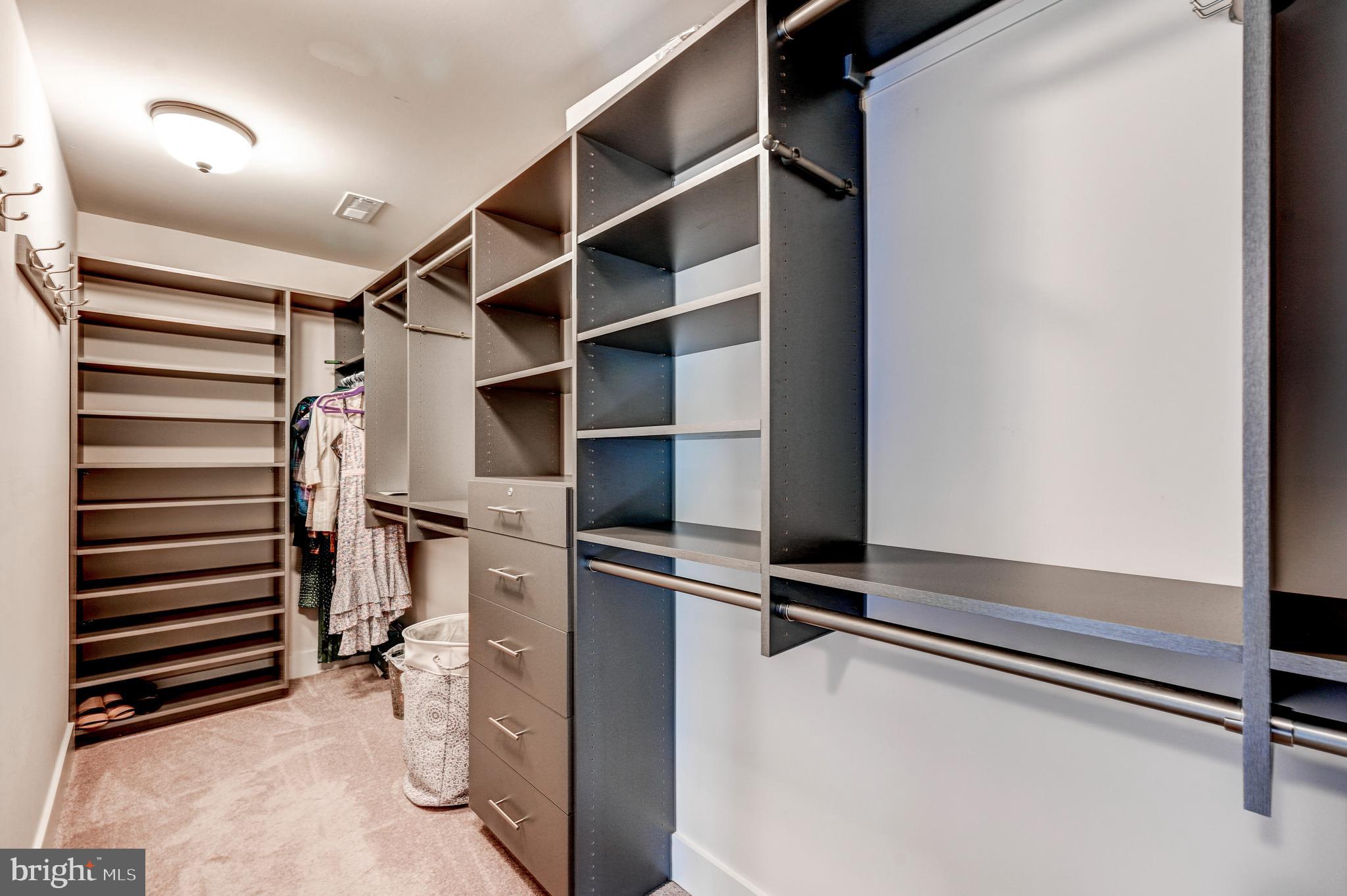 CARROLL MANOR - Residential