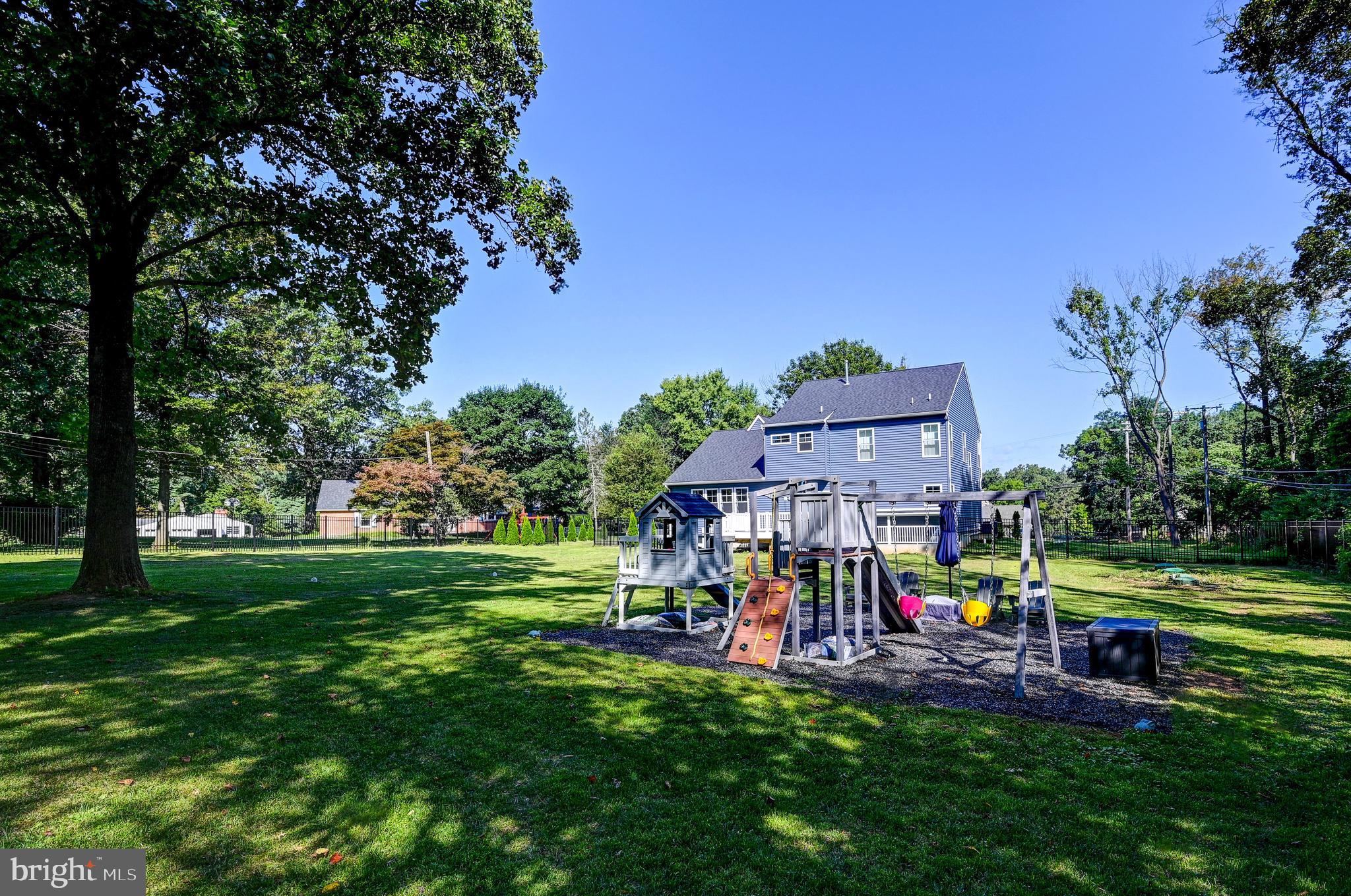 CARROLL MANOR - Residential