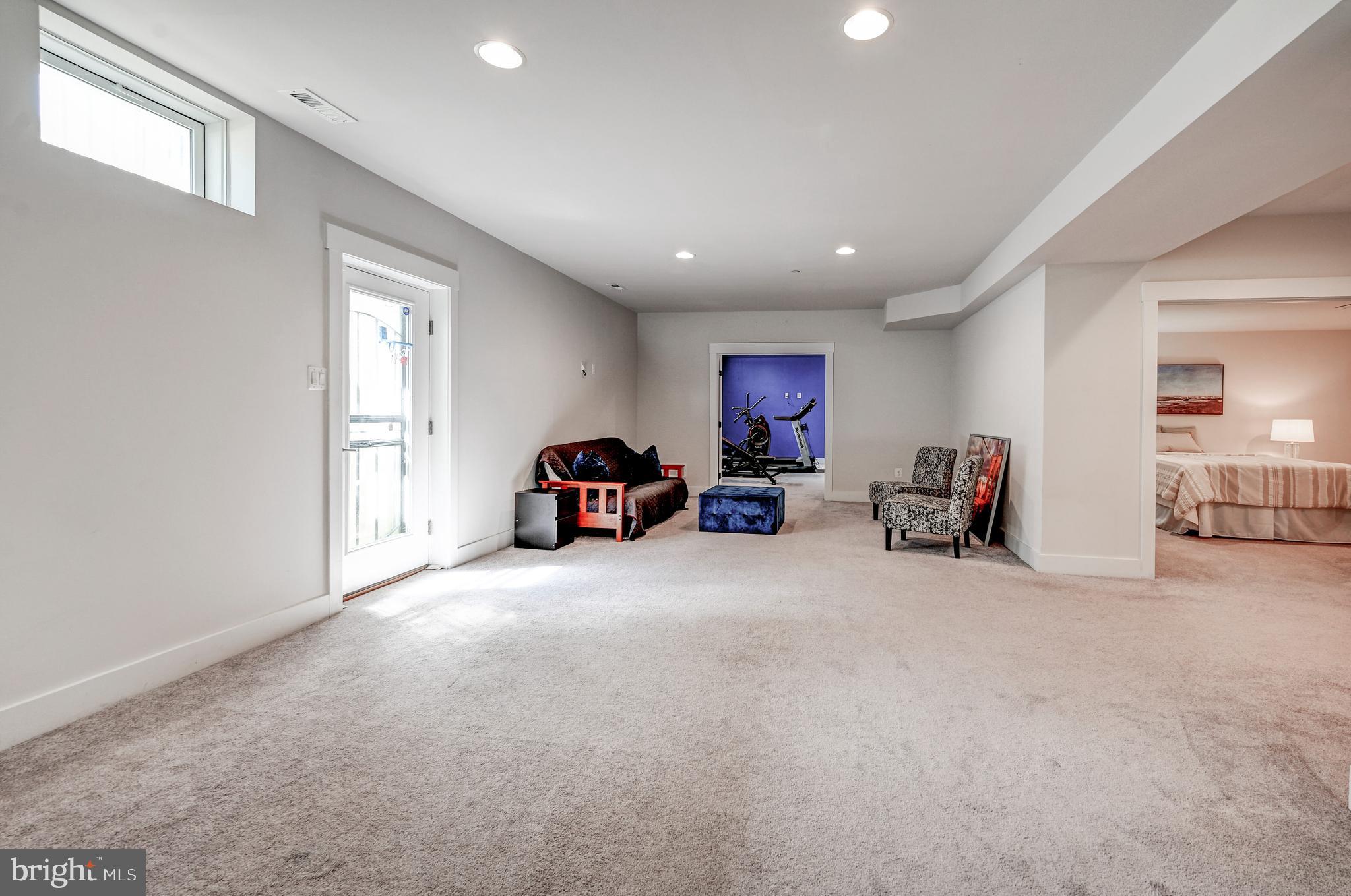 CARROLL MANOR - Residential