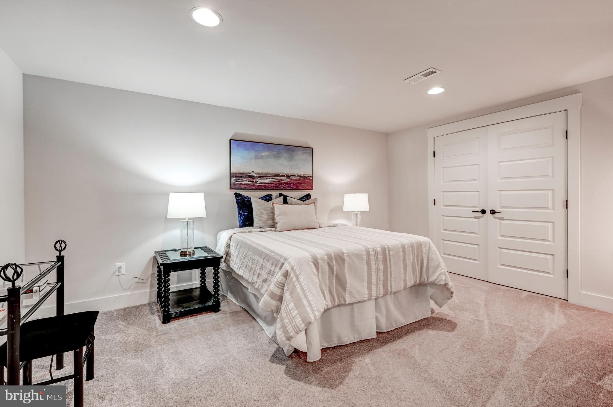 CARROLL MANOR - Residential