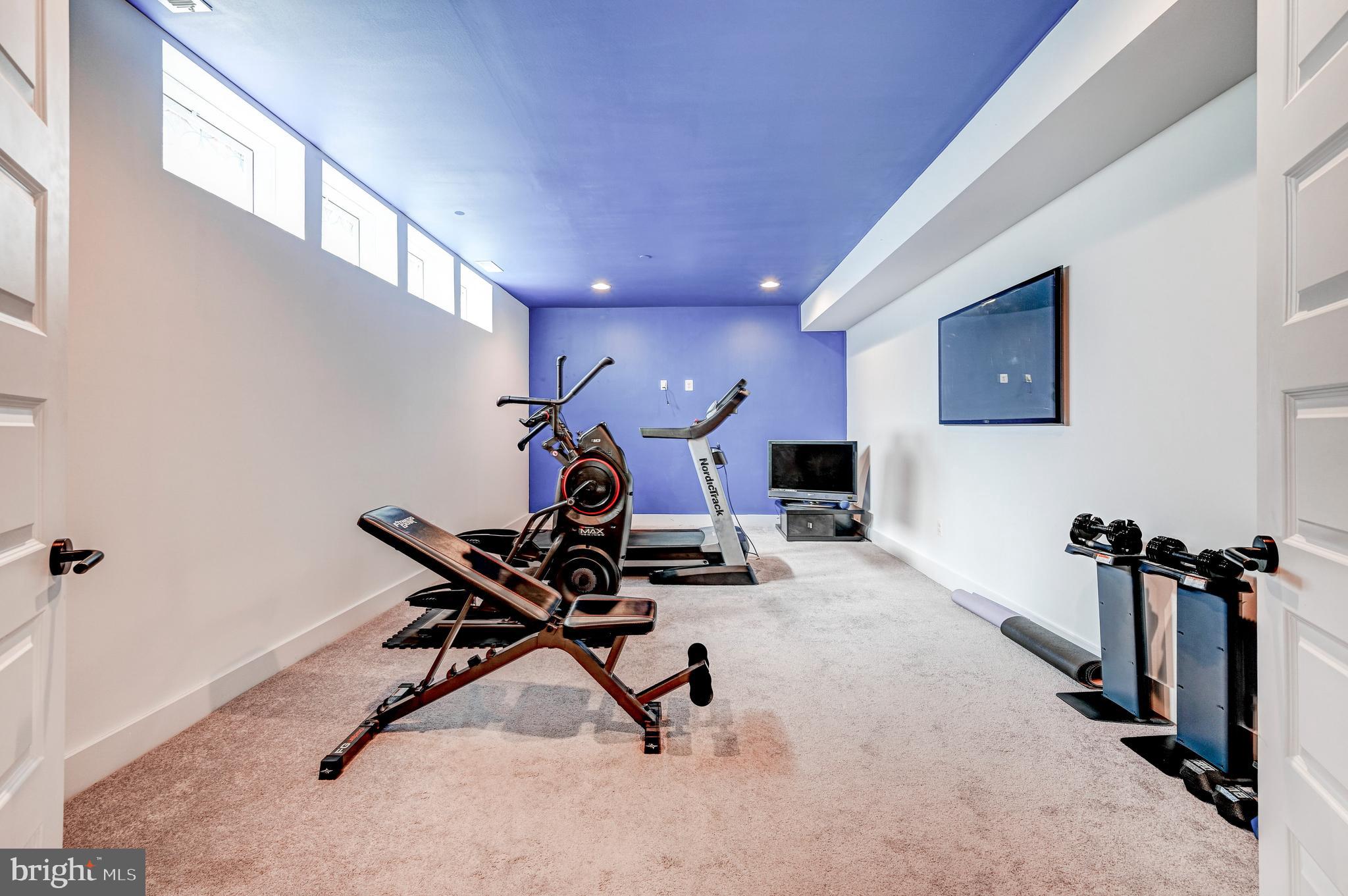 CARROLL MANOR - Residential