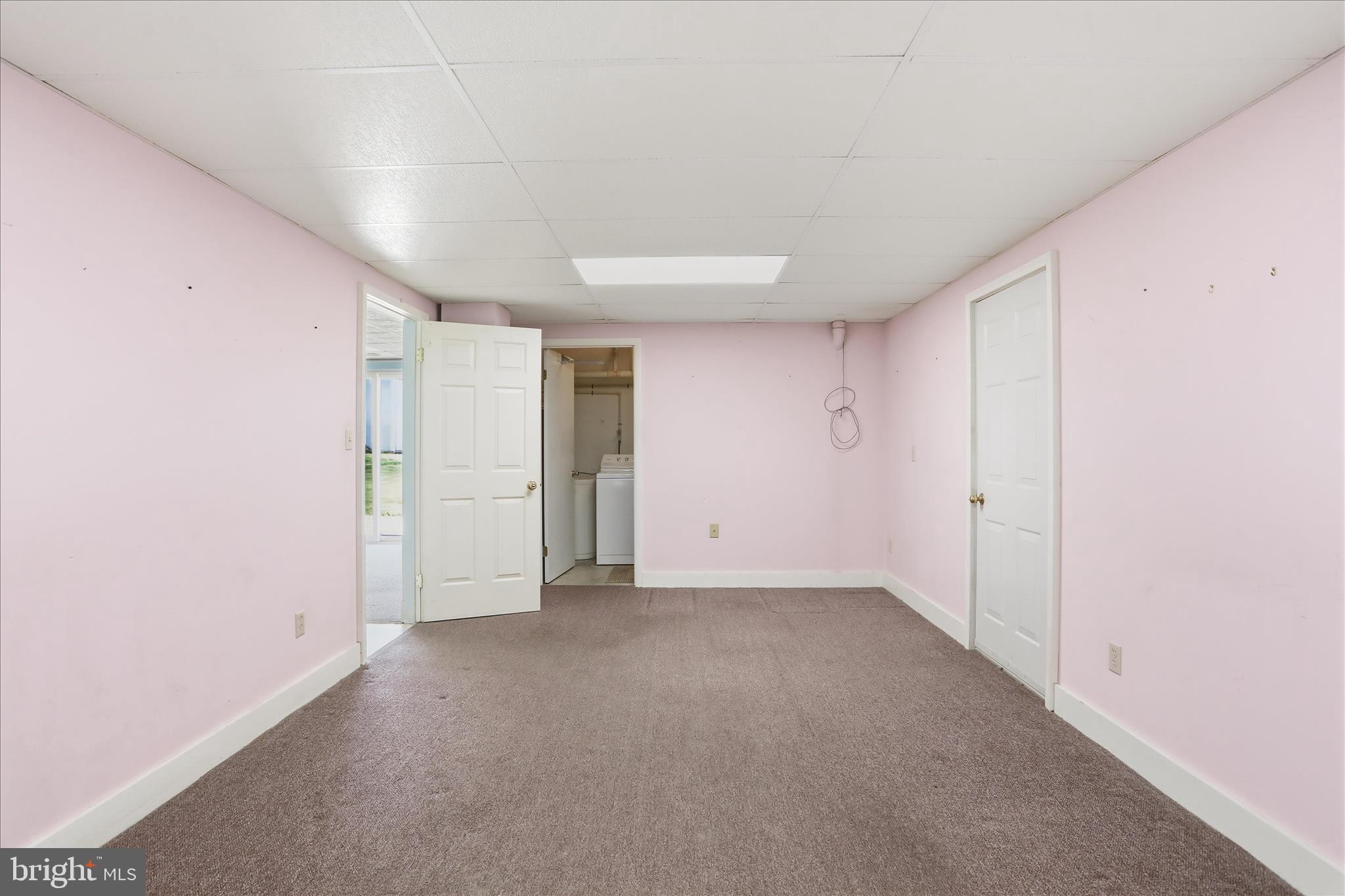 WHYTE HALL MANOR - Residential