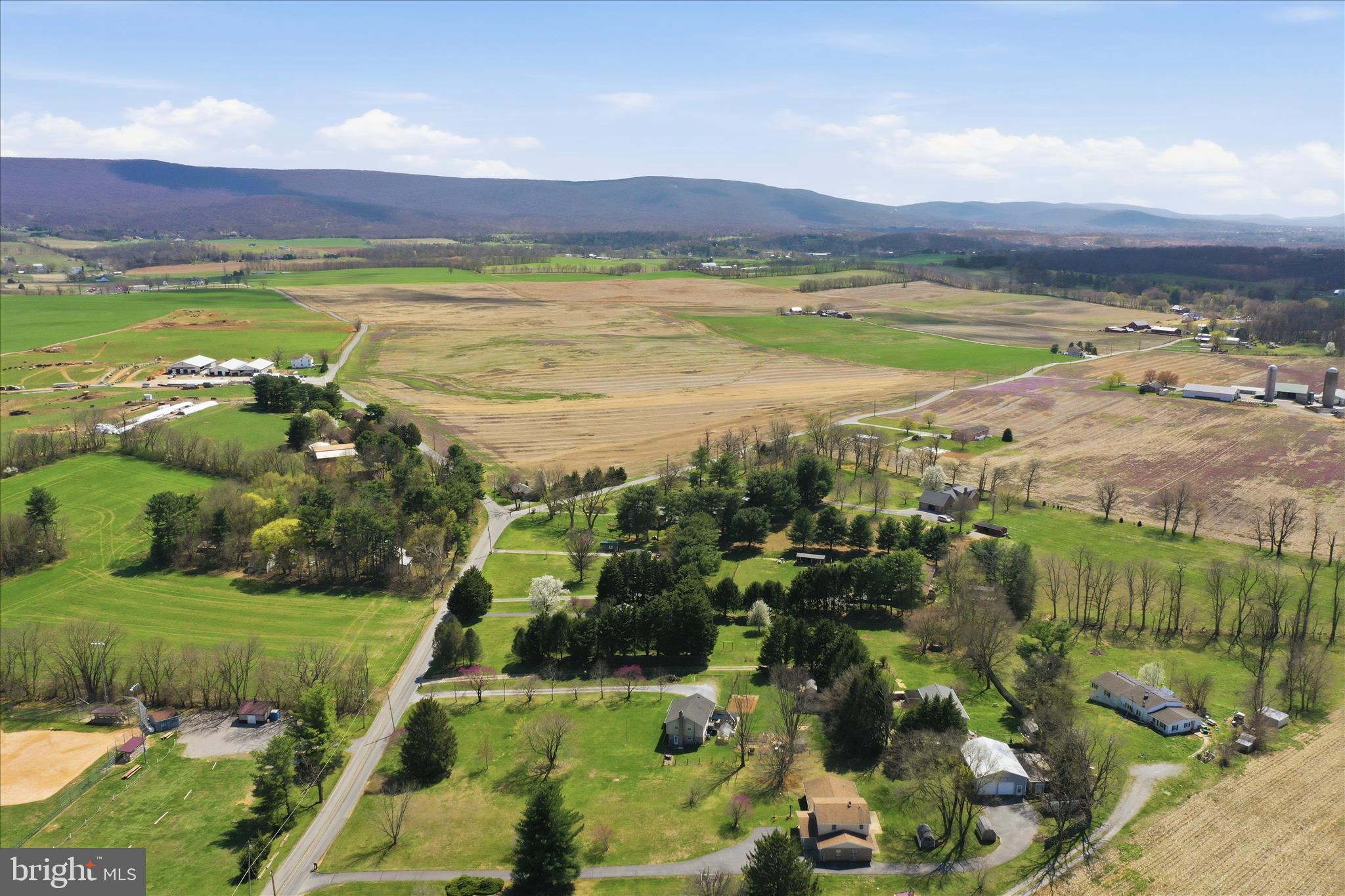 WHYTE HALL MANOR - Residential