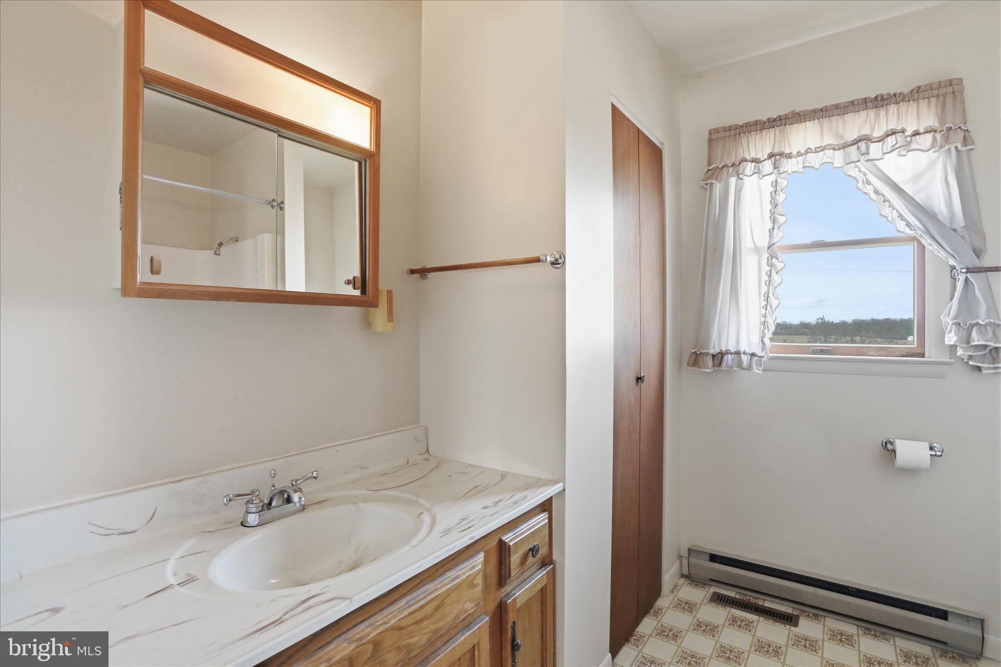 WHYTE HALL MANOR - Residential