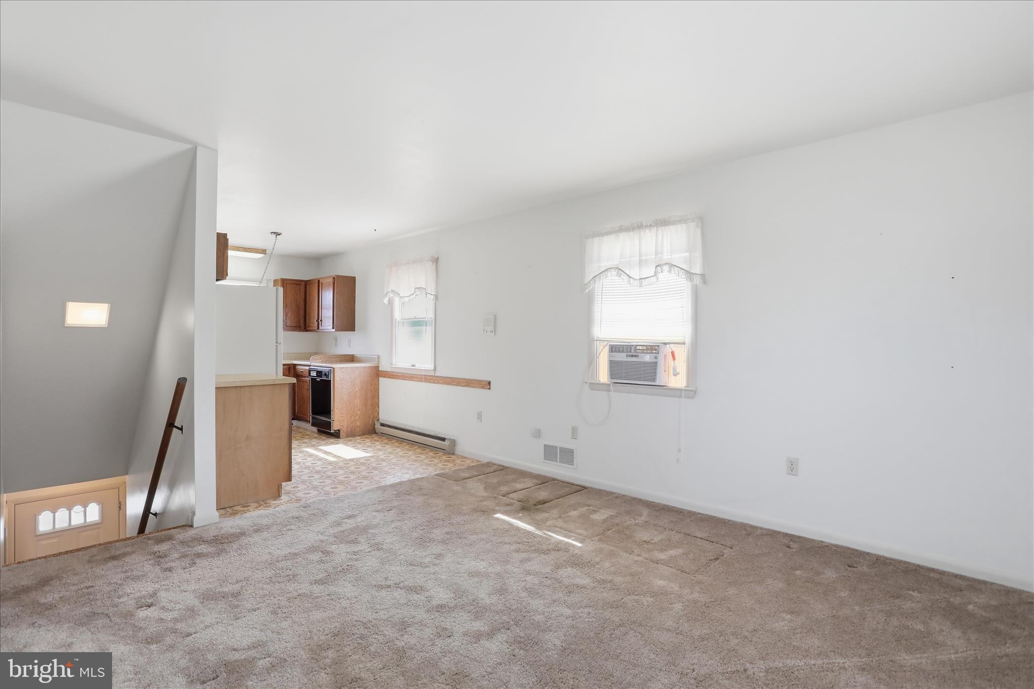 WHYTE HALL MANOR - Residential