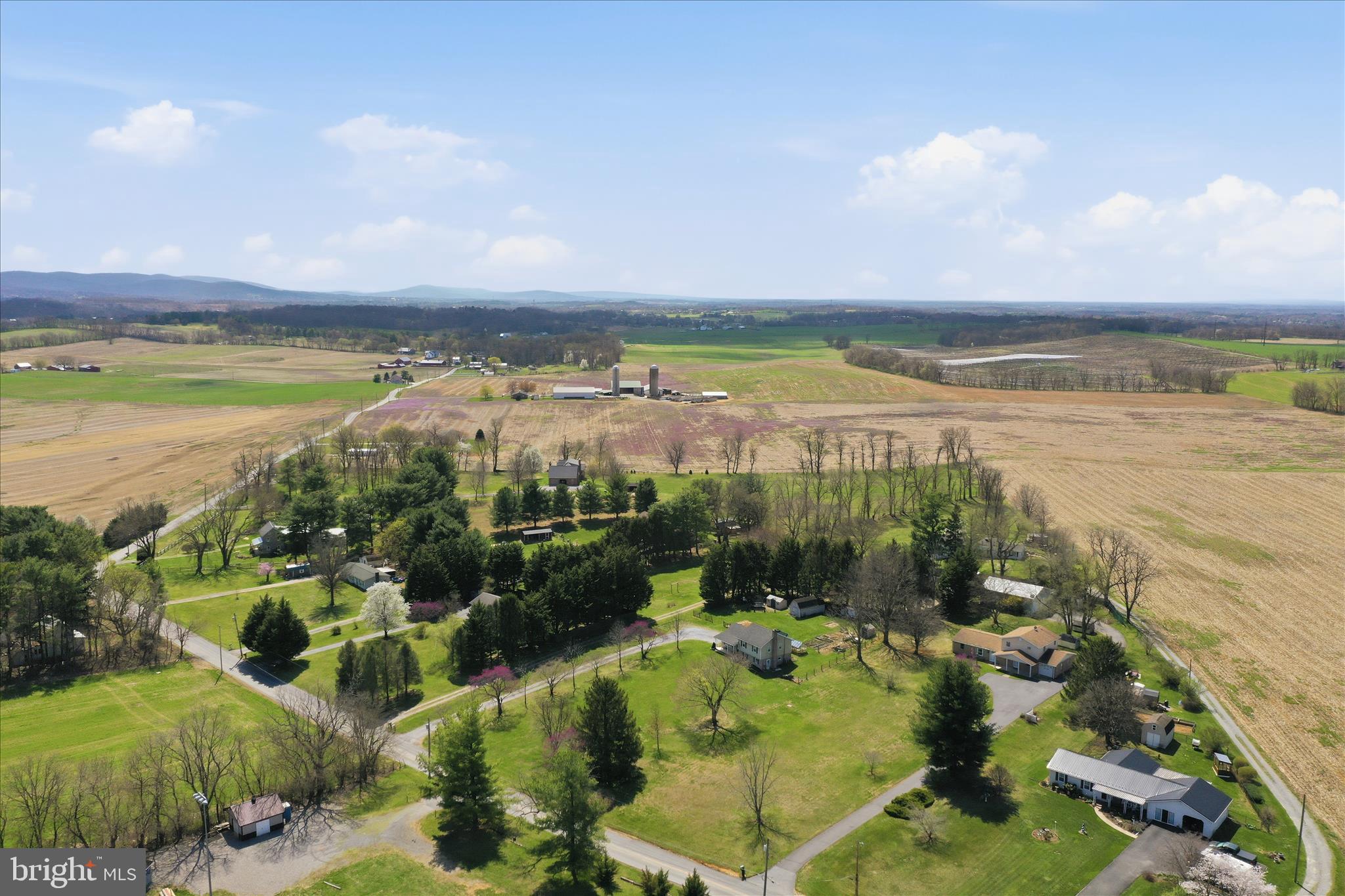 WHYTE HALL MANOR - Residential