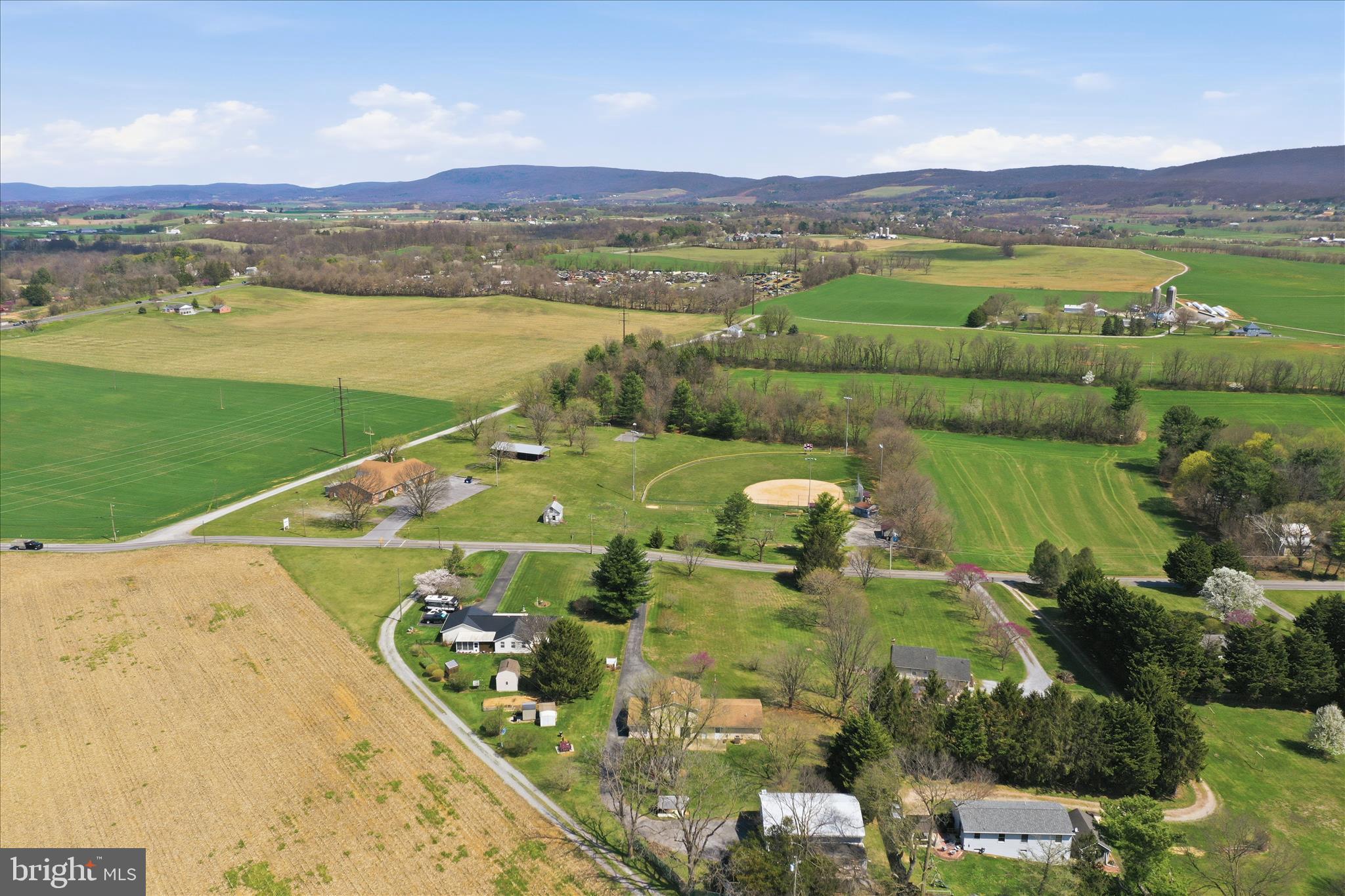 WHYTE HALL MANOR - Residential