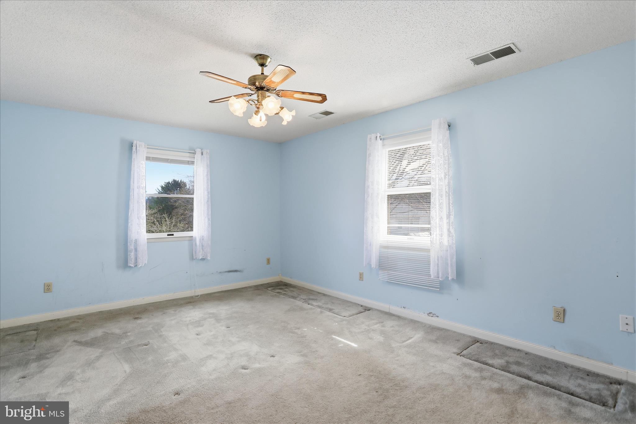 WHYTE HALL MANOR - Residential