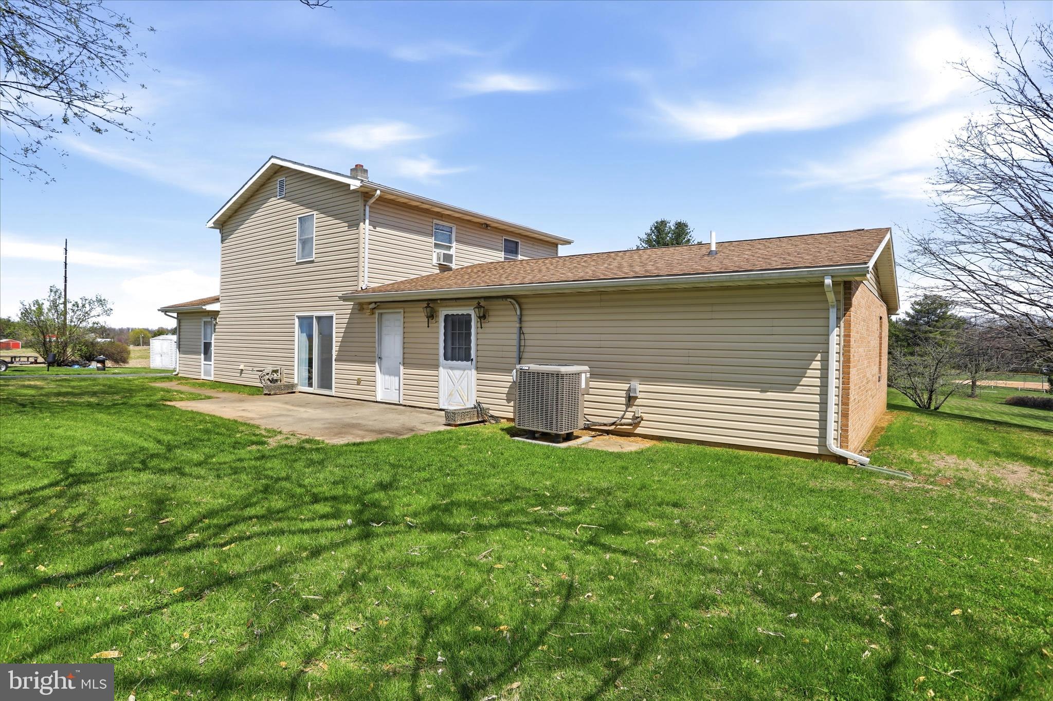 WHYTE HALL MANOR - Residential