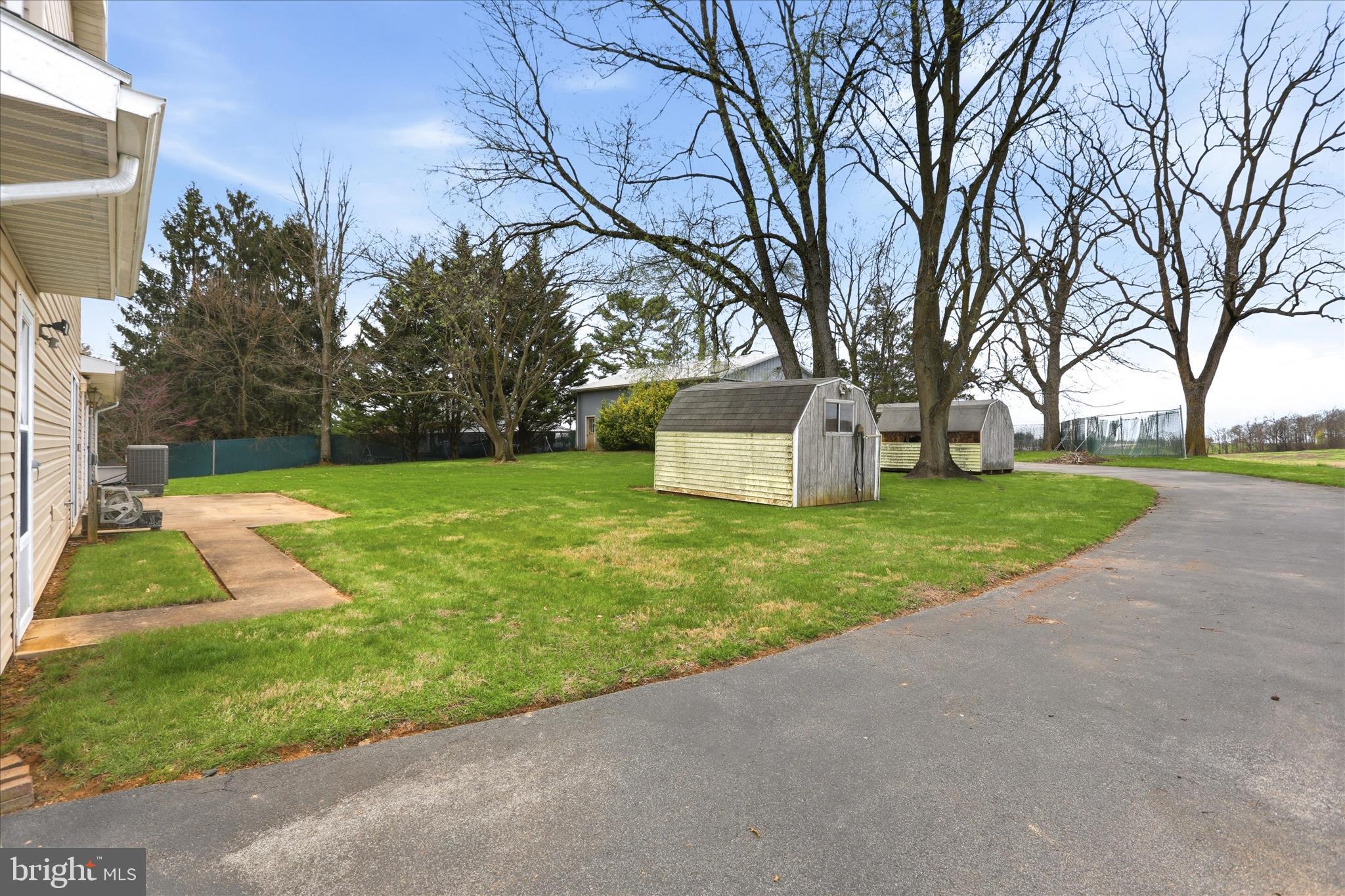 WHYTE HALL MANOR - Residential