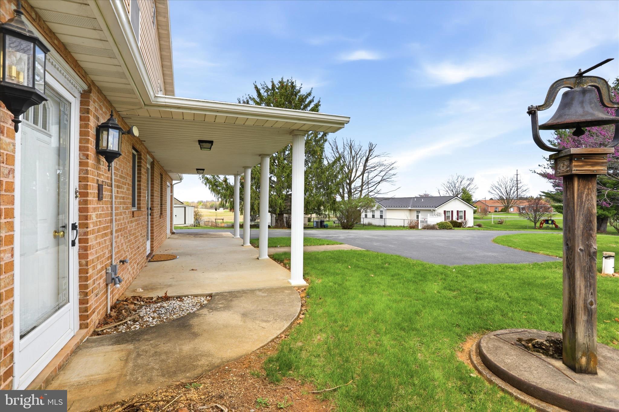 WHYTE HALL MANOR - Residential