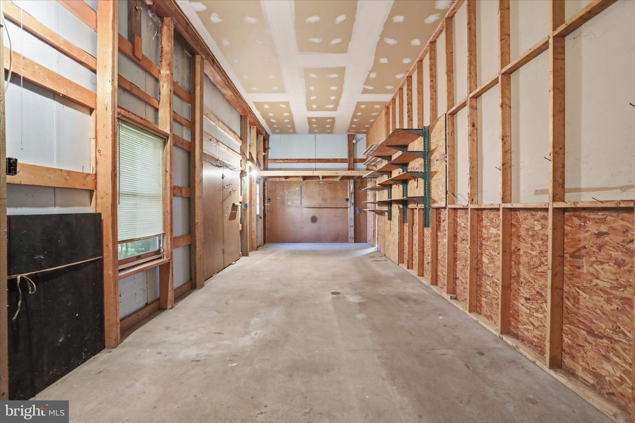 WHYTE HALL MANOR - Residential