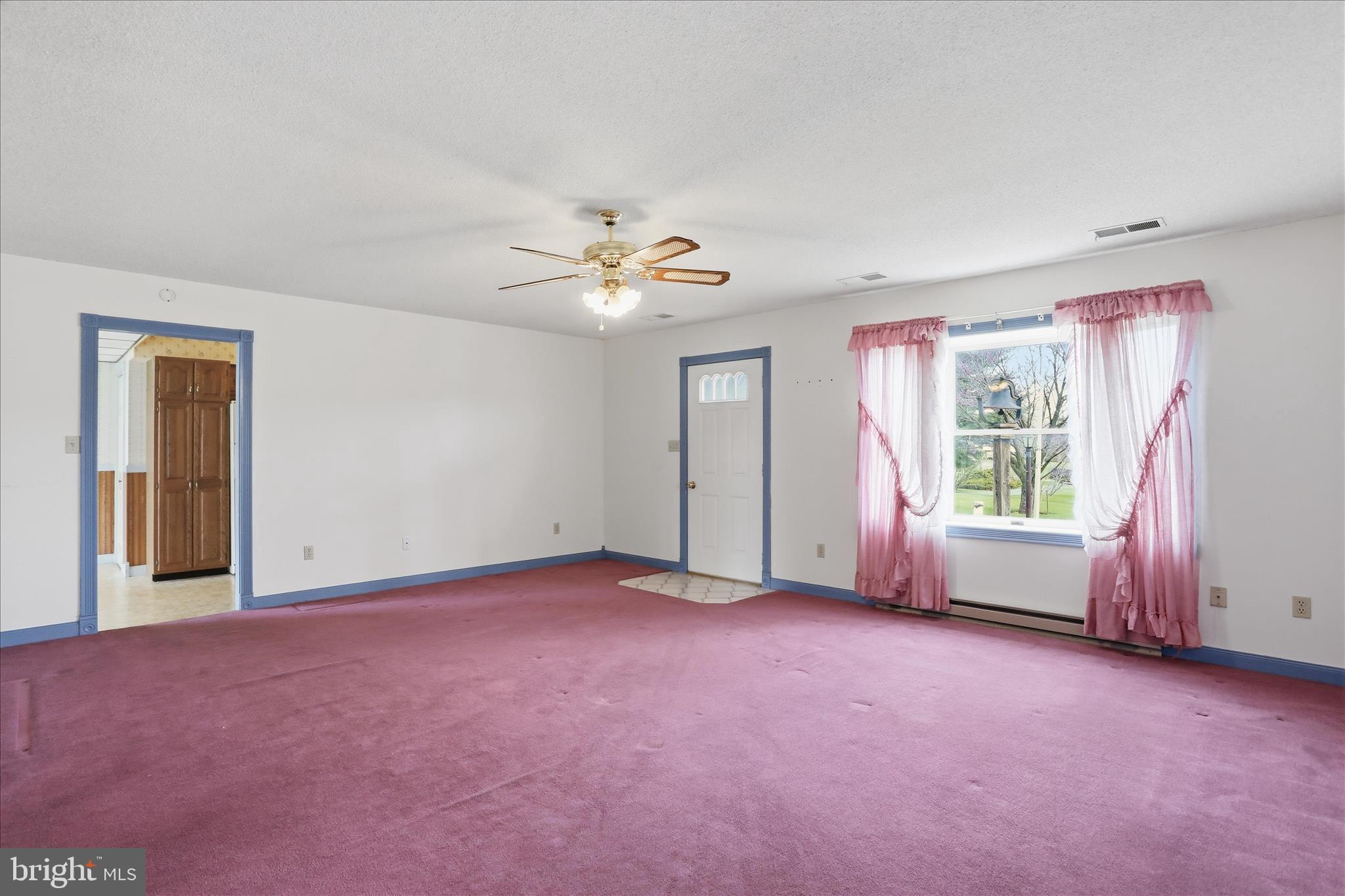 WHYTE HALL MANOR - Residential