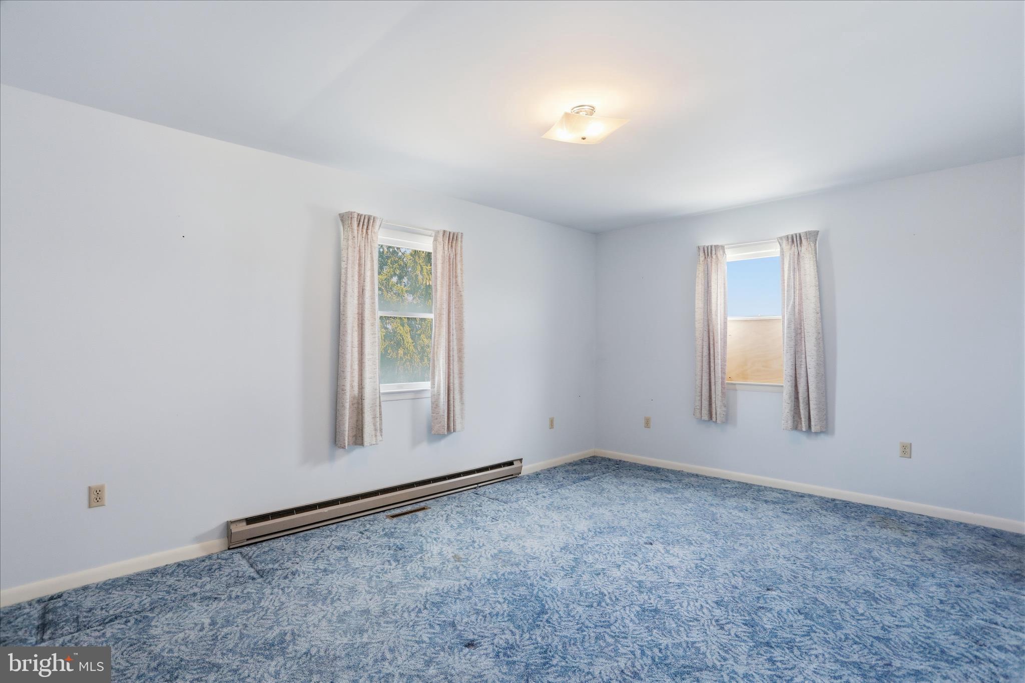 WHYTE HALL MANOR - Residential