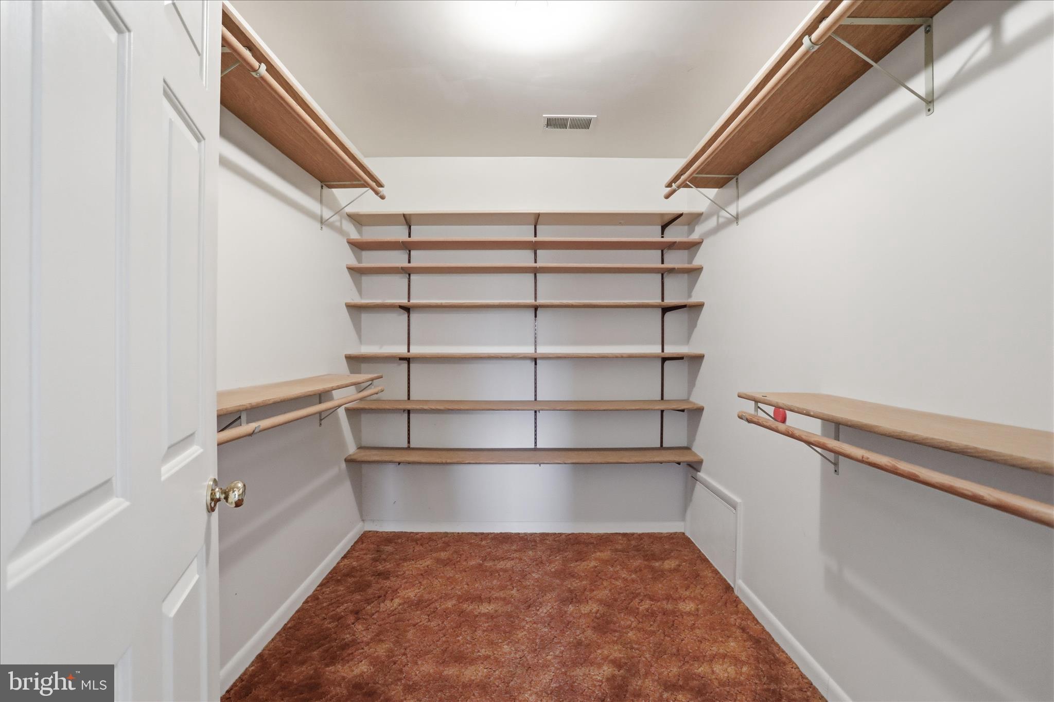 WHYTE HALL MANOR - Residential