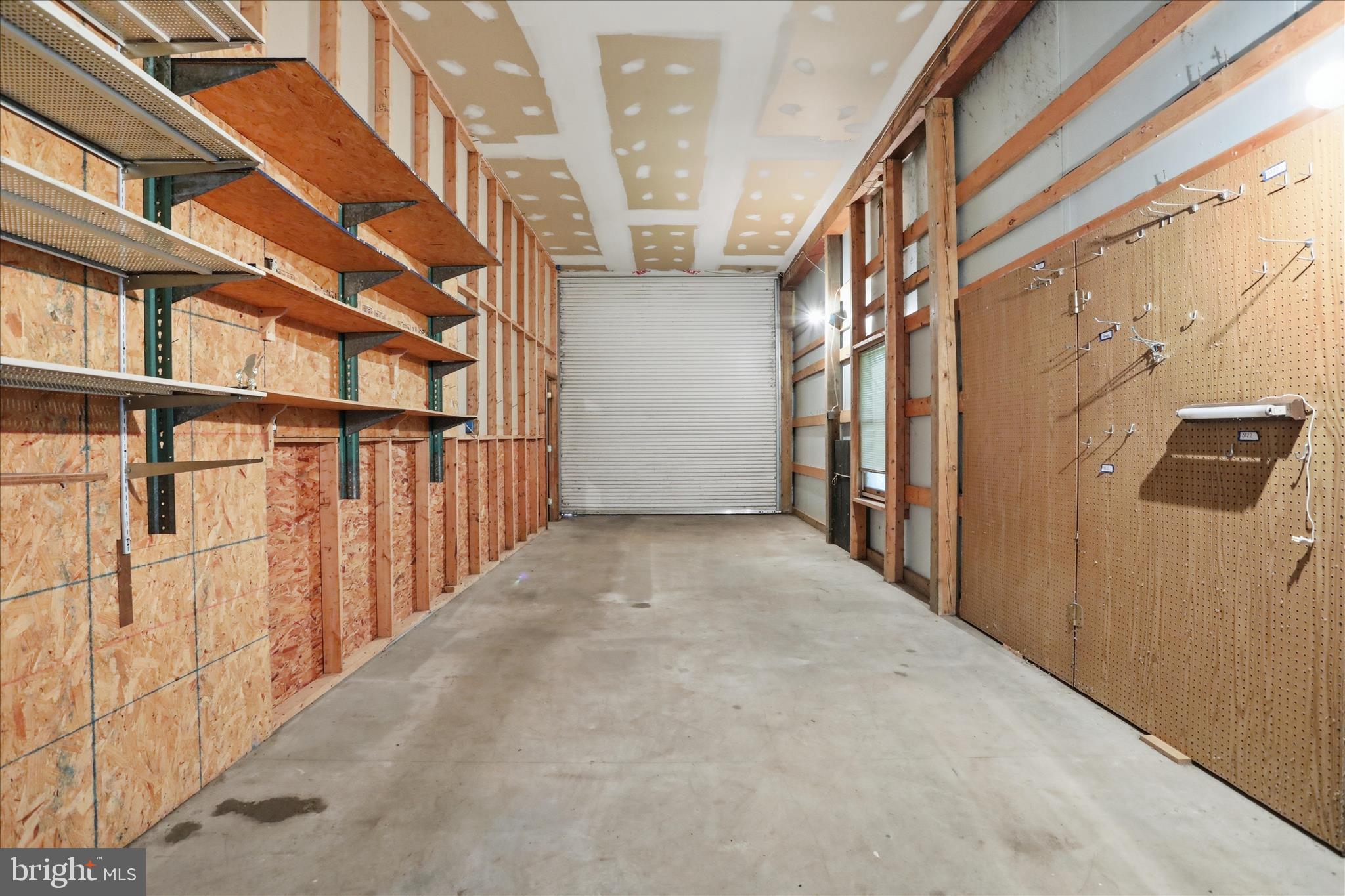 WHYTE HALL MANOR - Residential