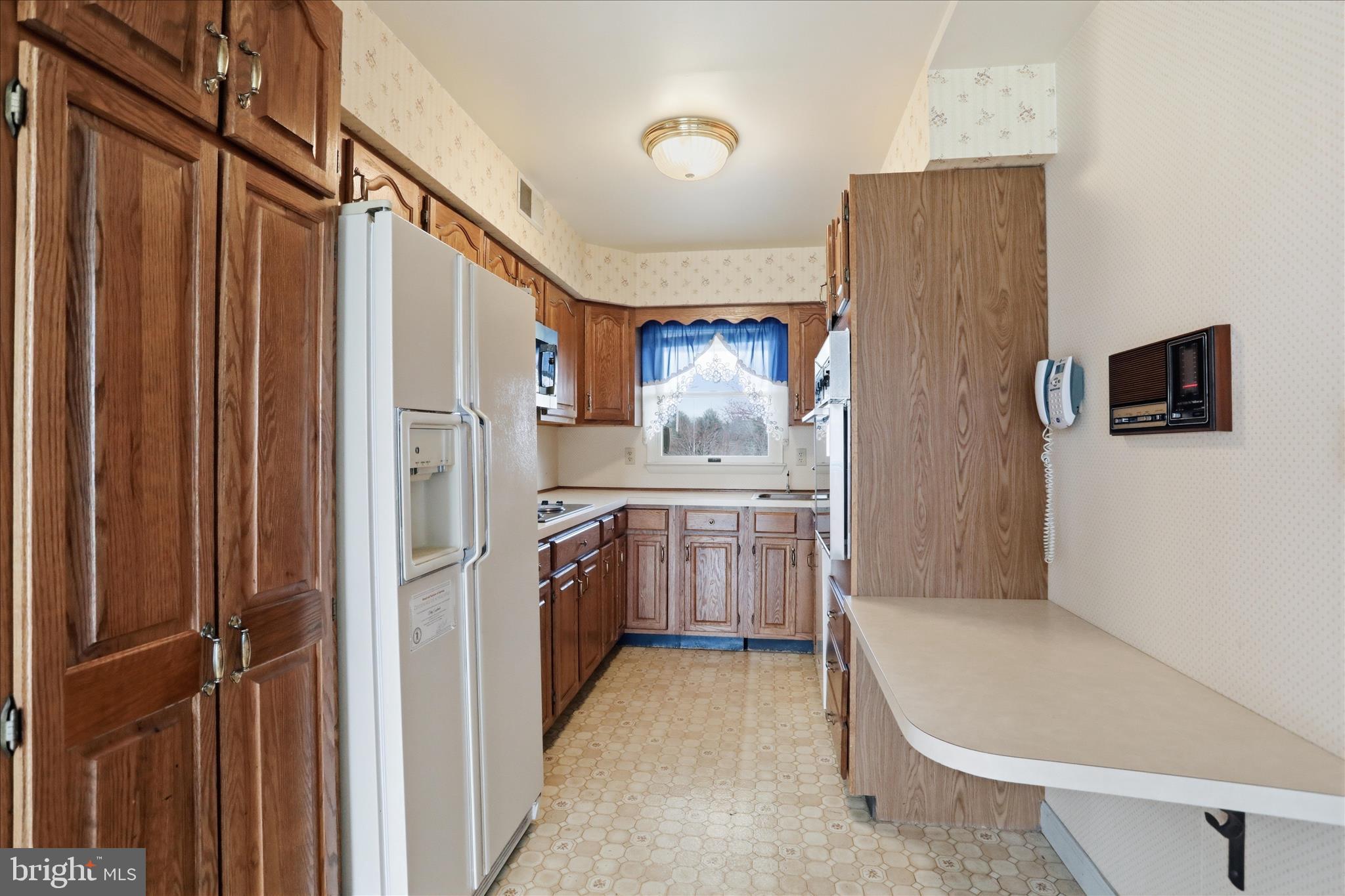 WHYTE HALL MANOR - Residential