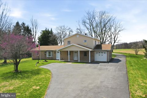 Homes For Sale - 11728 White Hall Road<br/> SMITHSBURG, MD 21783