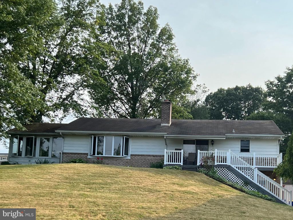 Photo of 717 OLD LINE RD, MANHEIM, PA 17545 (MLS # PALA2036768)