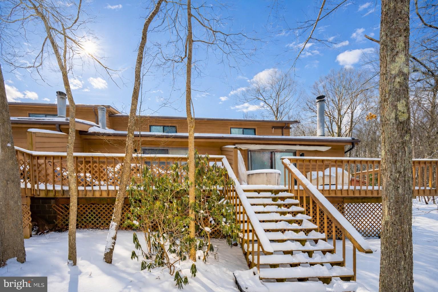 LAUREL BROOK - Residential