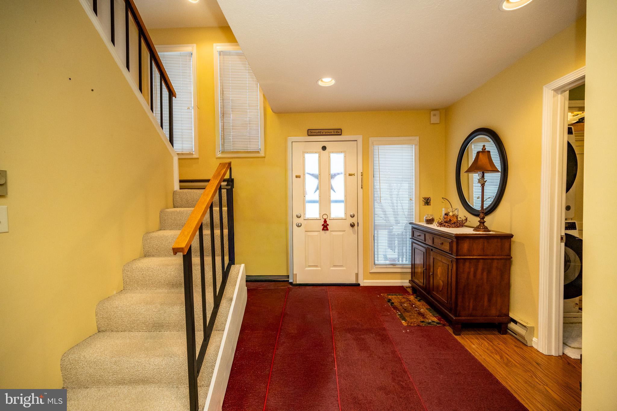 LAUREL BROOK - Residential