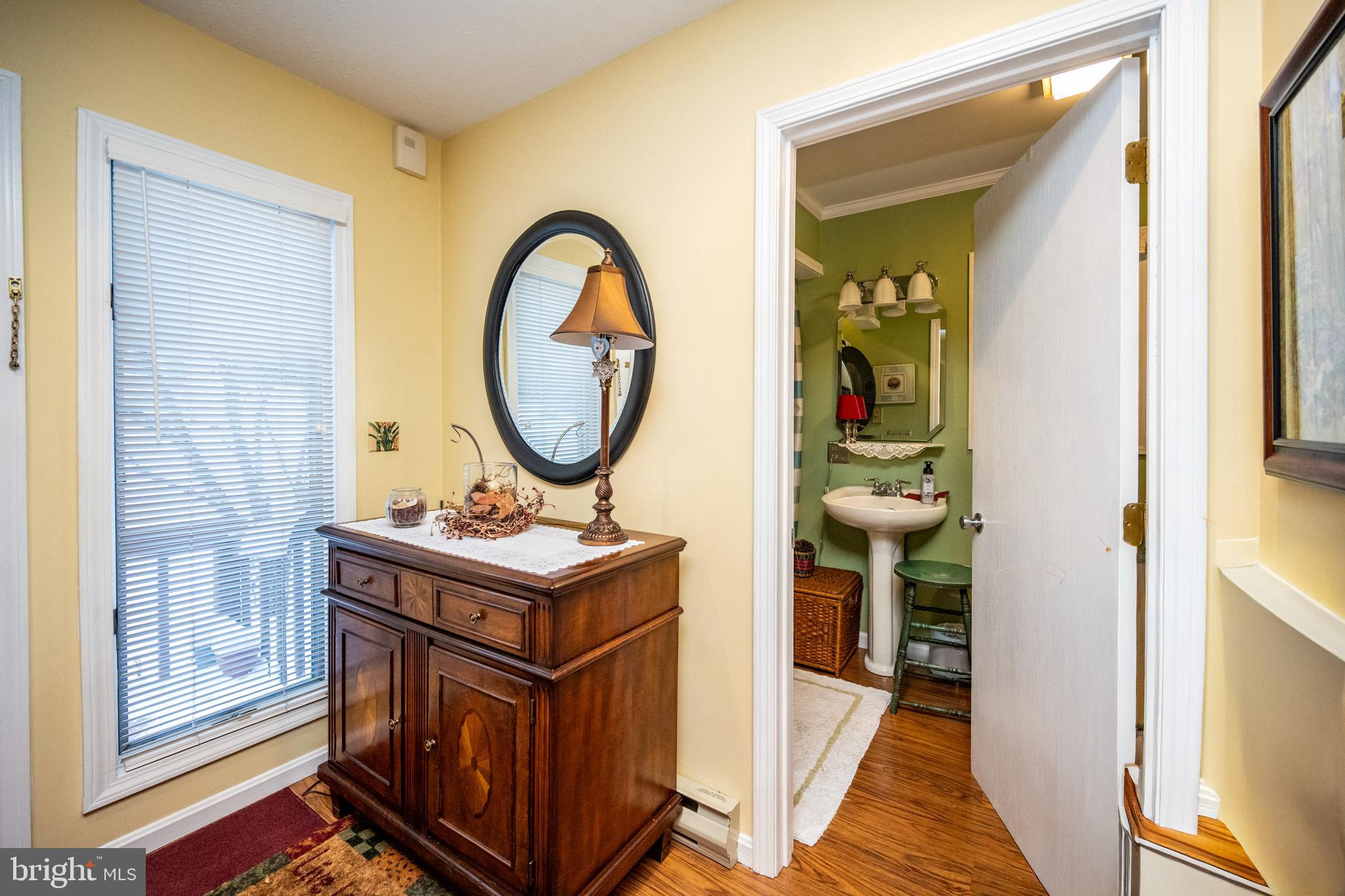 LAUREL BROOK - Residential