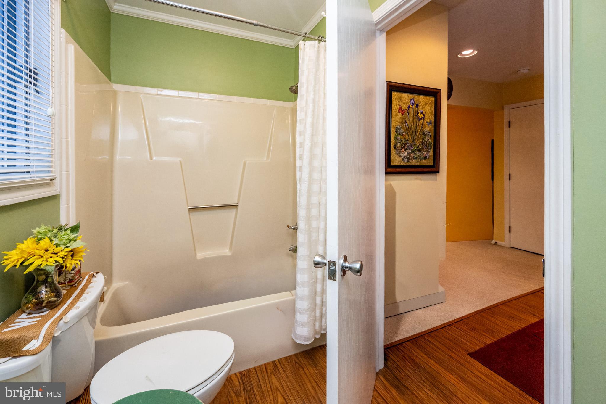 LAUREL BROOK - Residential