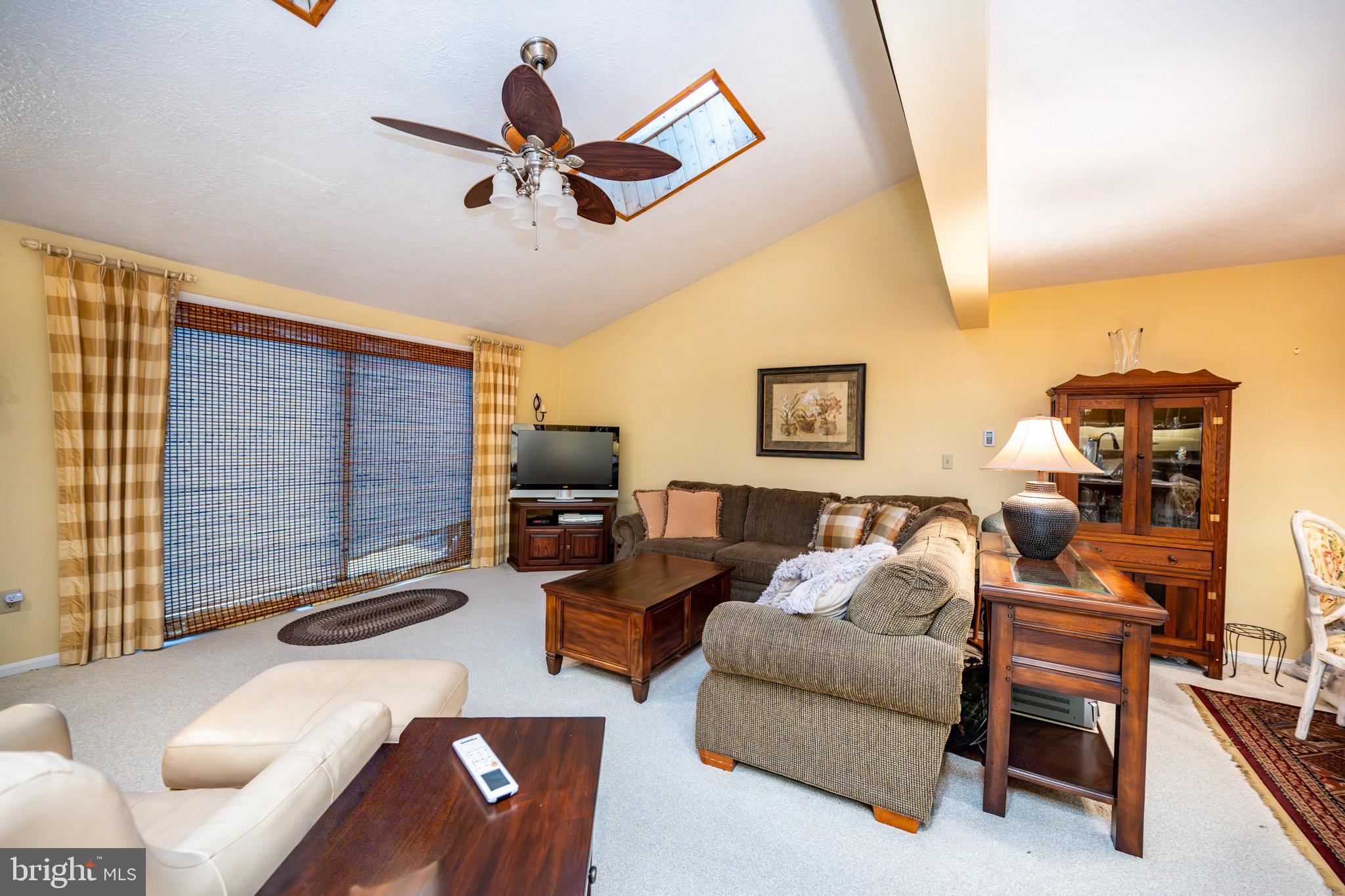 LAUREL BROOK - Residential