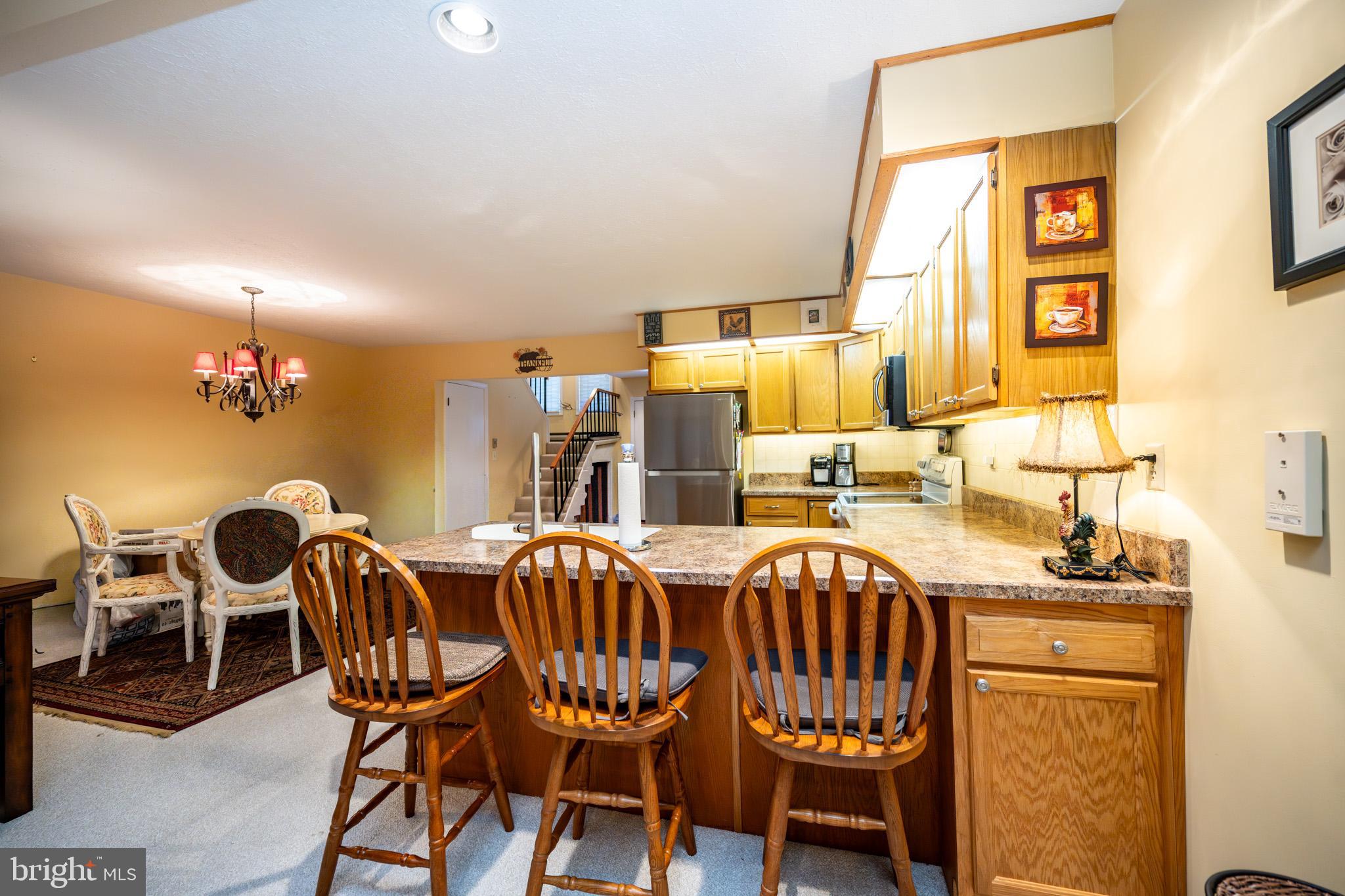 LAUREL BROOK - Residential