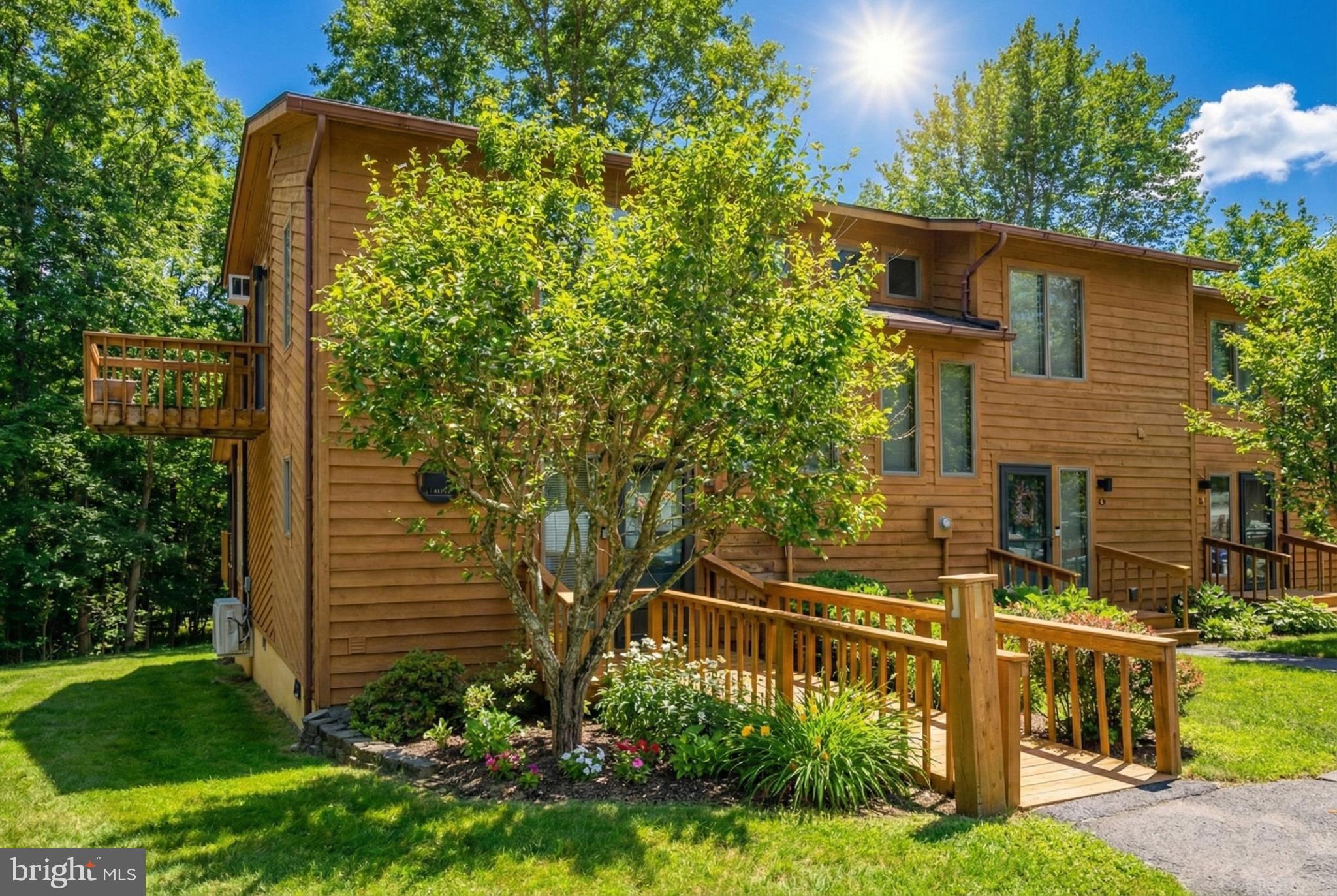 LAUREL BROOK - Residential