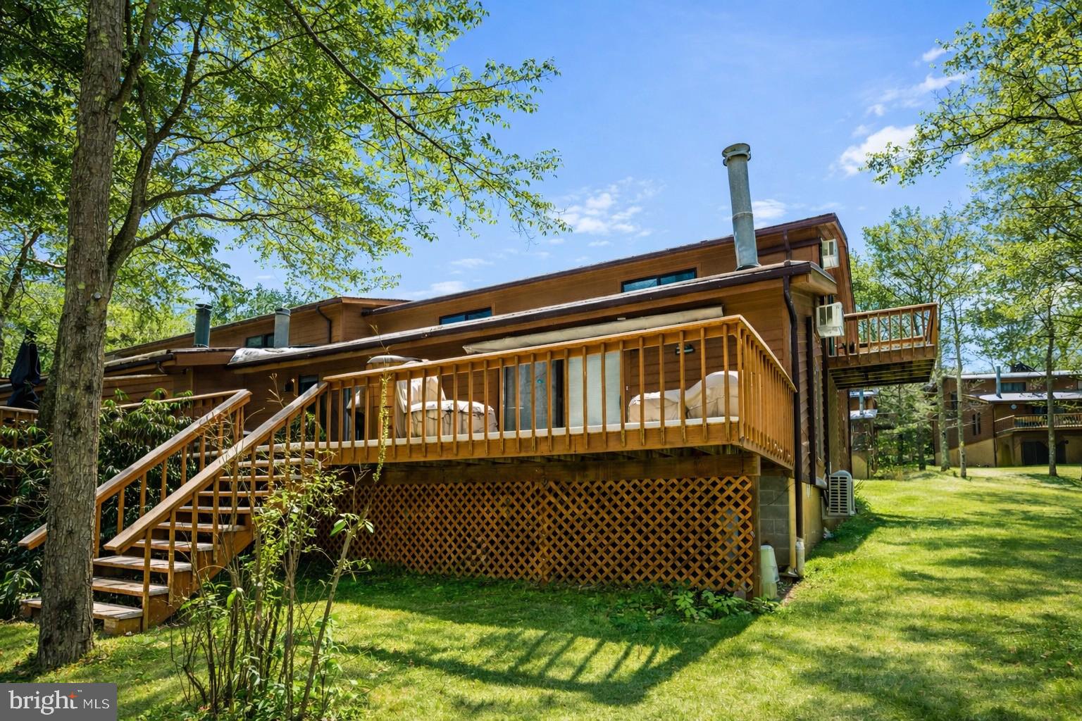 LAUREL BROOK - Residential